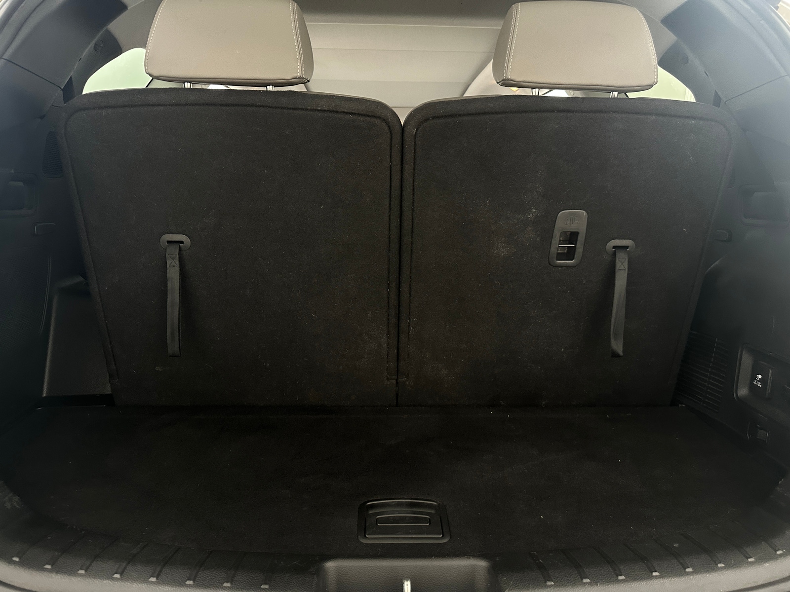 Thumbnail: 2016 Hyundai Santa Fe - 6