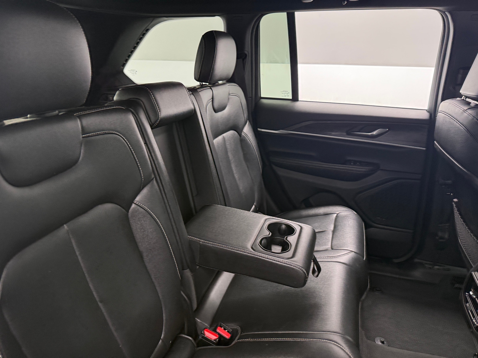 Thumbnail: 2024 Jeep Grand Cherokee - 5