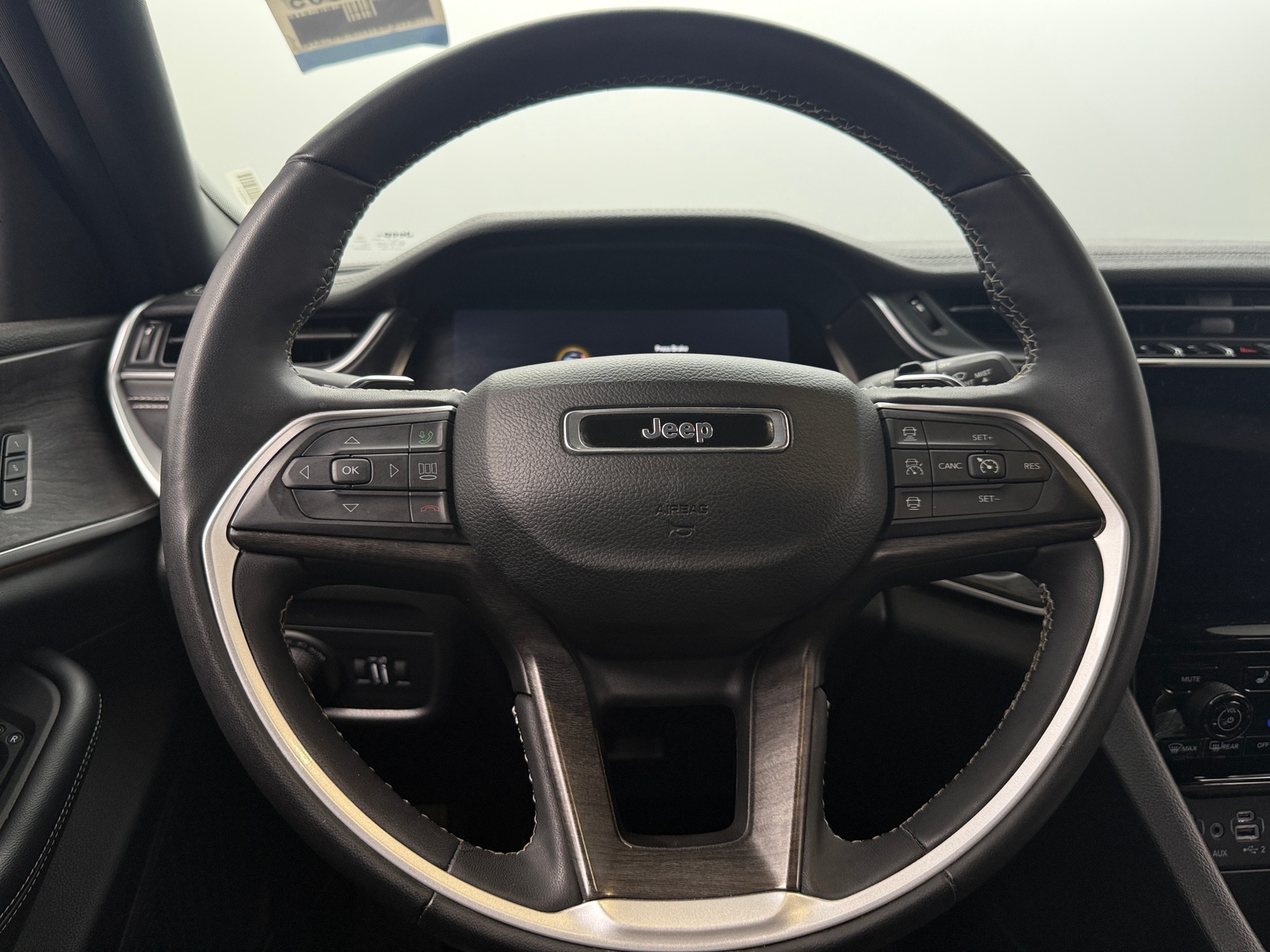 Thumbnail: 2024 Jeep Grand Cherokee - 4