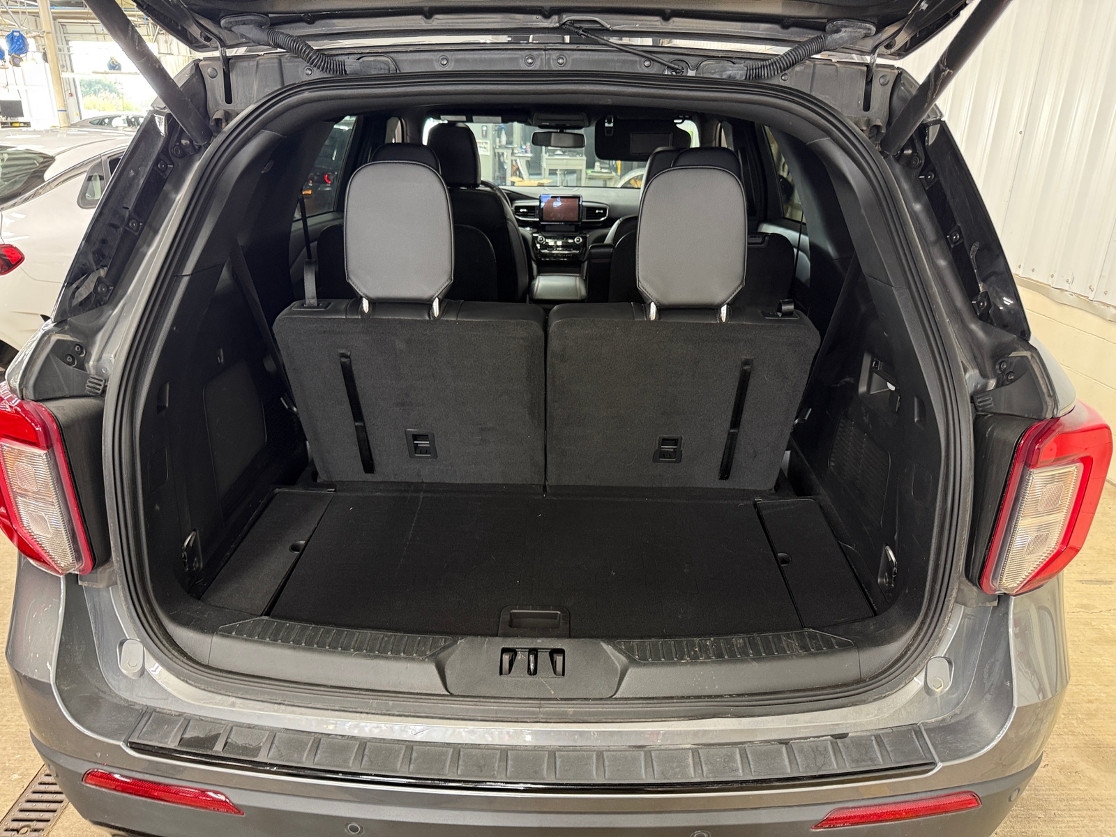 Thumbnail: 2023 Ford Explorer - 6