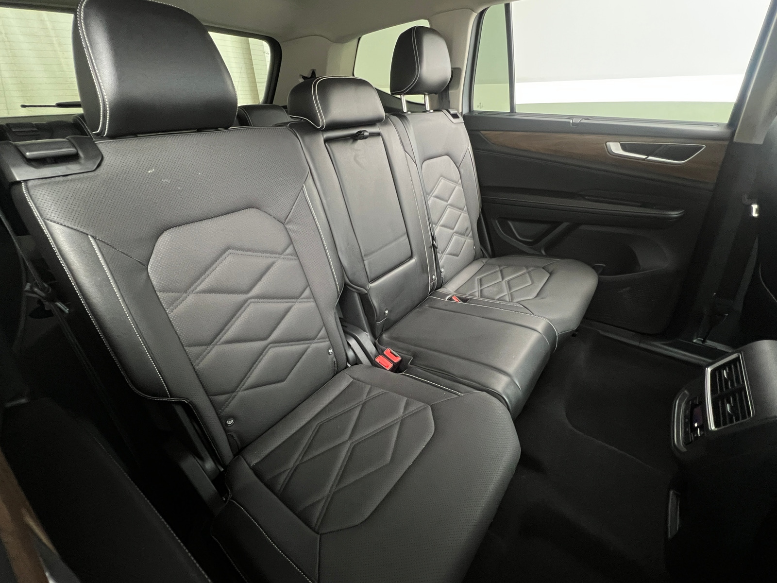 Thumbnail: 2024 Volkswagen Atlas - 5