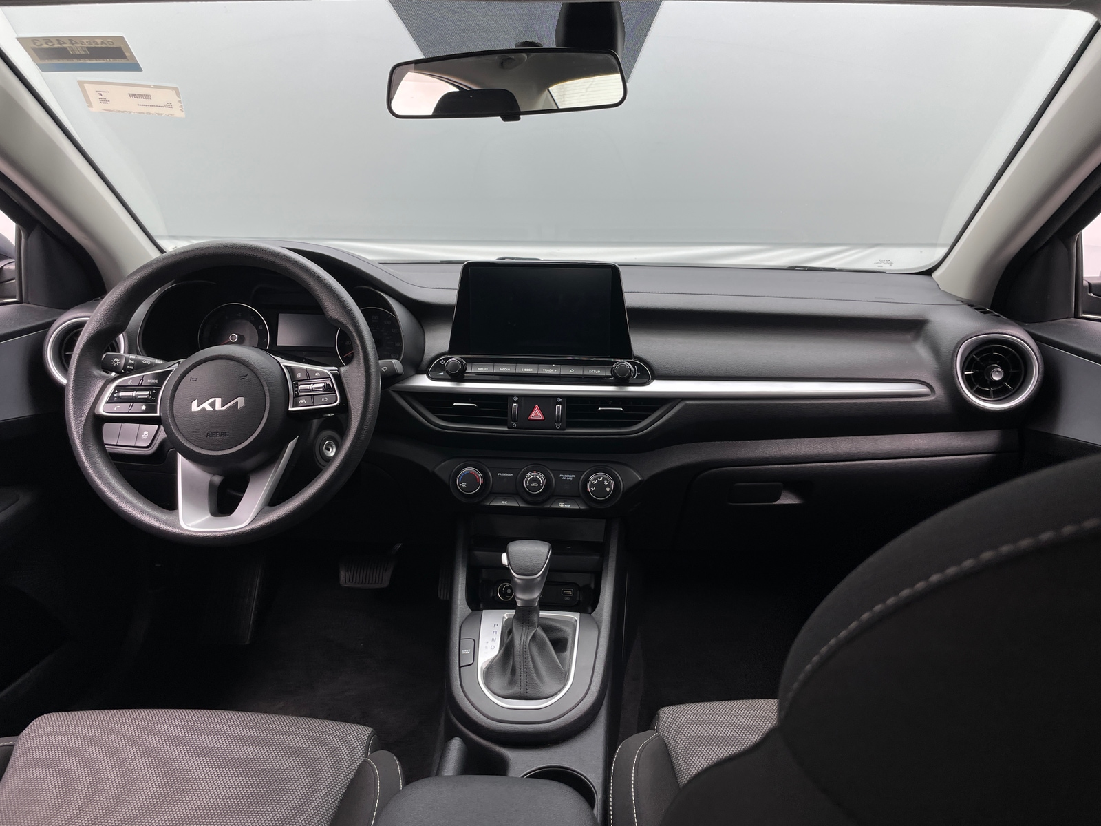 Thumbnail: 2024 Kia Forte - 3