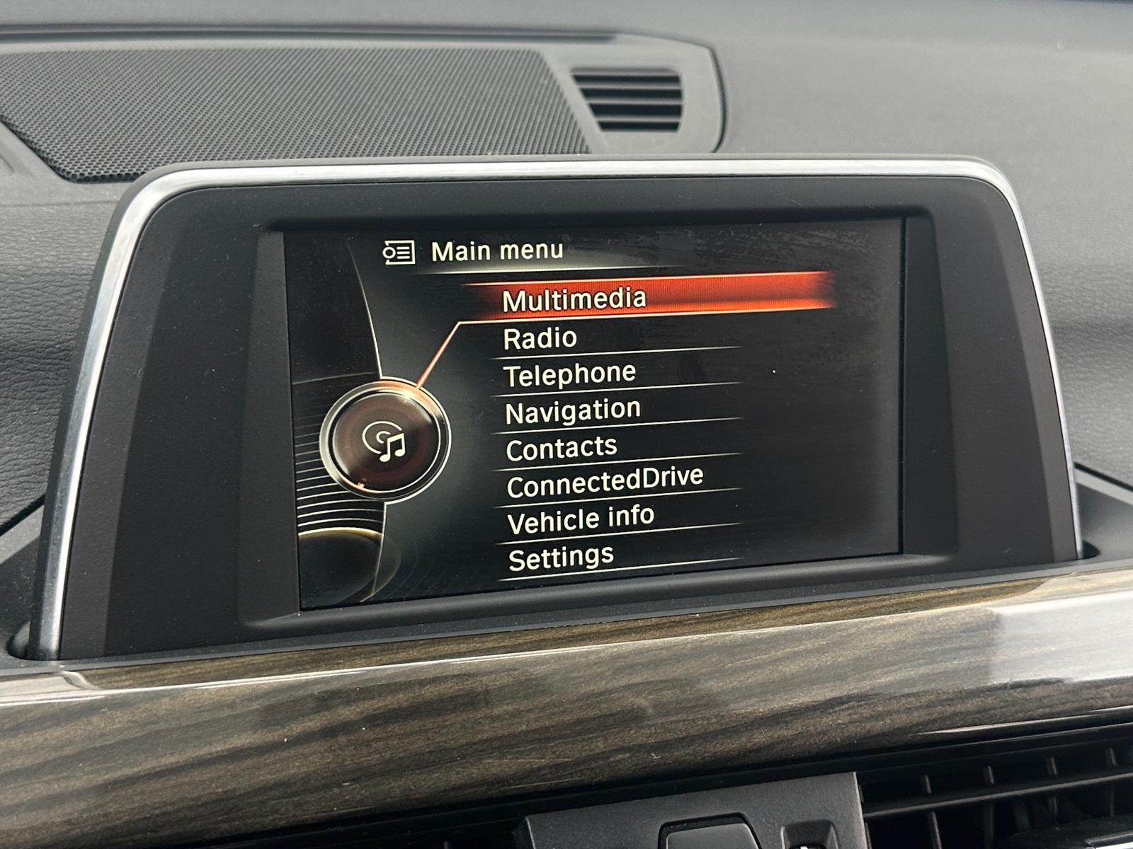 Thumbnail: 2016 BMW X1 - 3