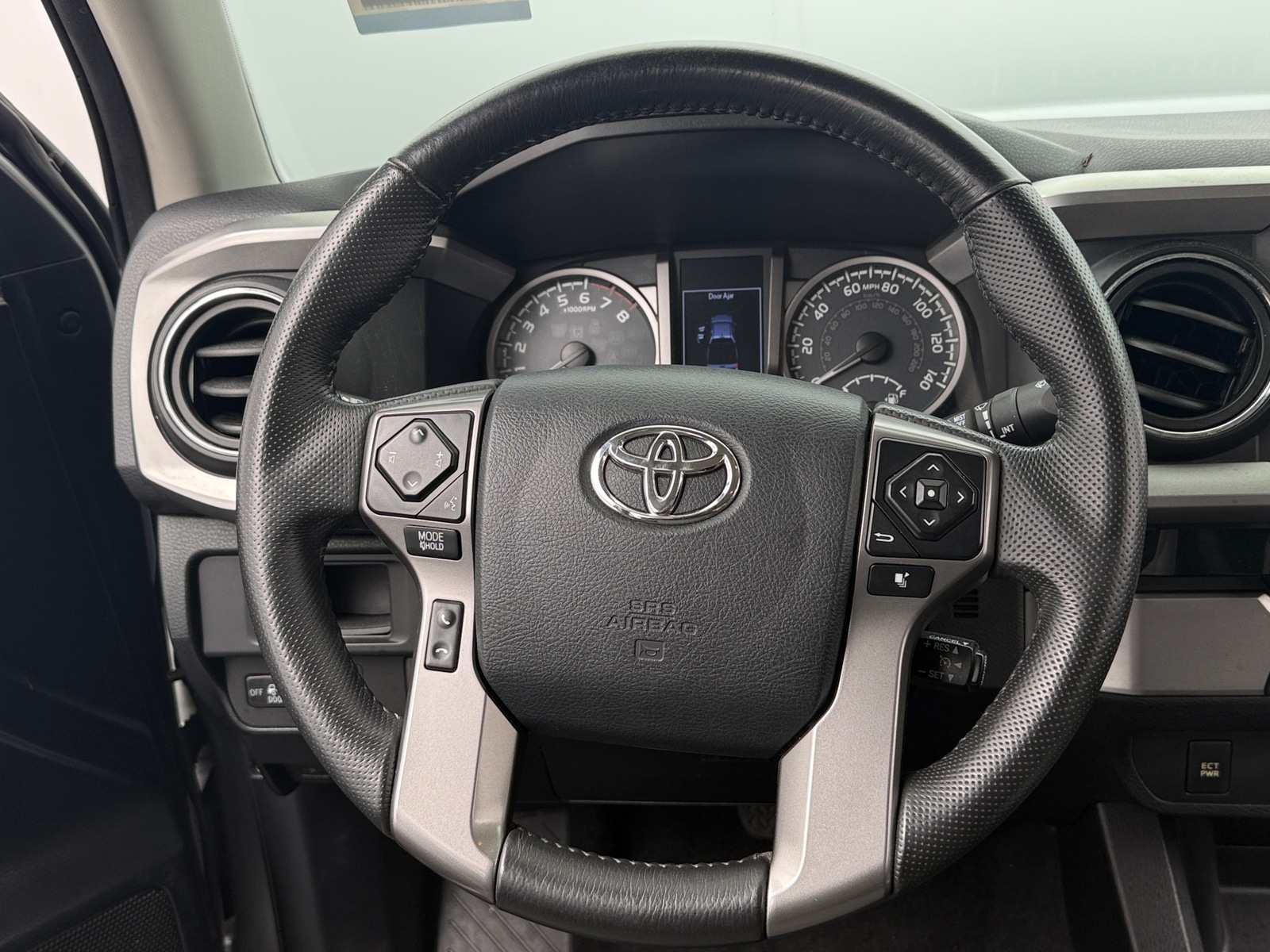 Thumbnail: 2016 Toyota Tacoma - 5