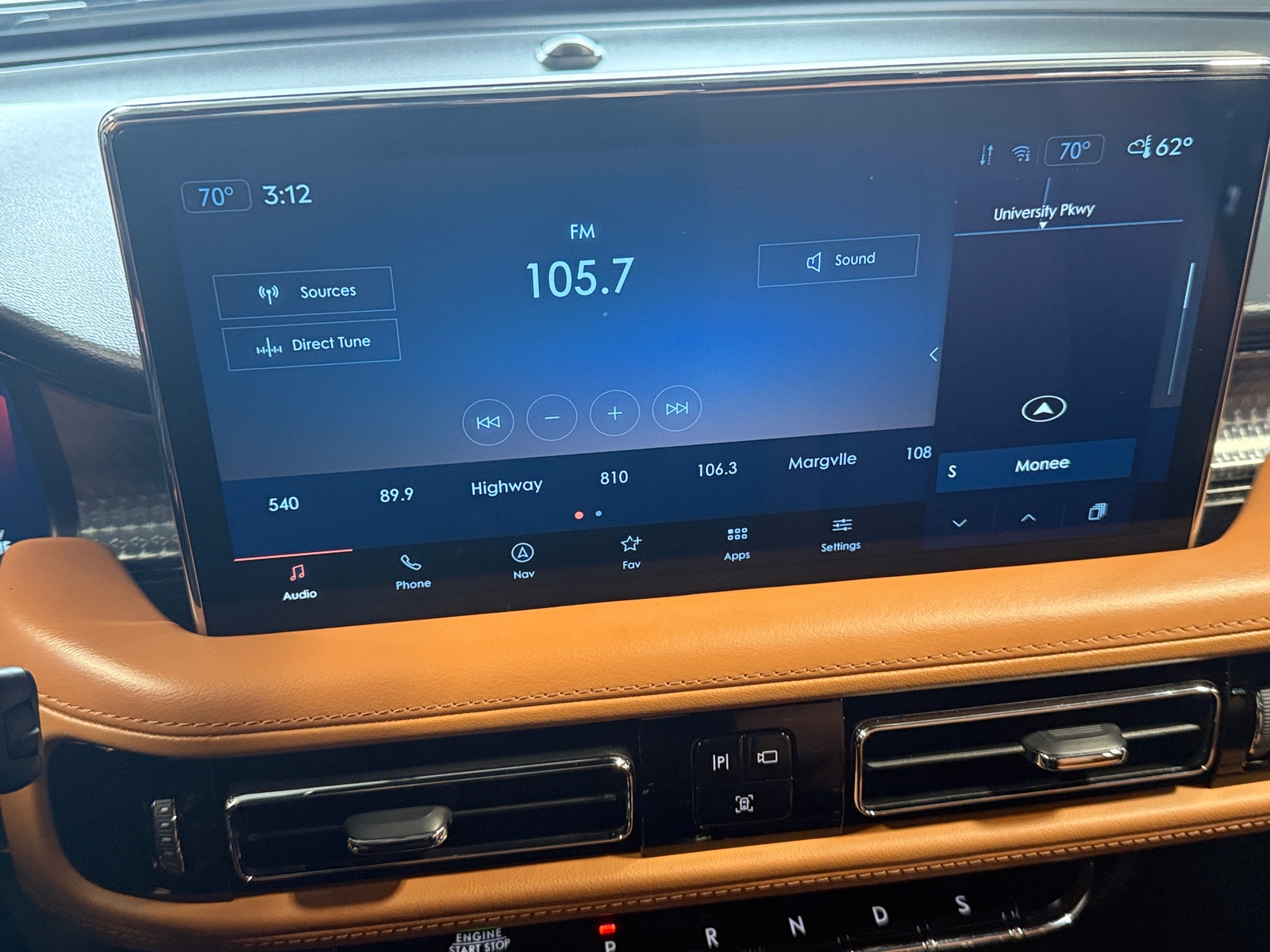 Thumbnail: 2022 Lincoln Nautilus - 3