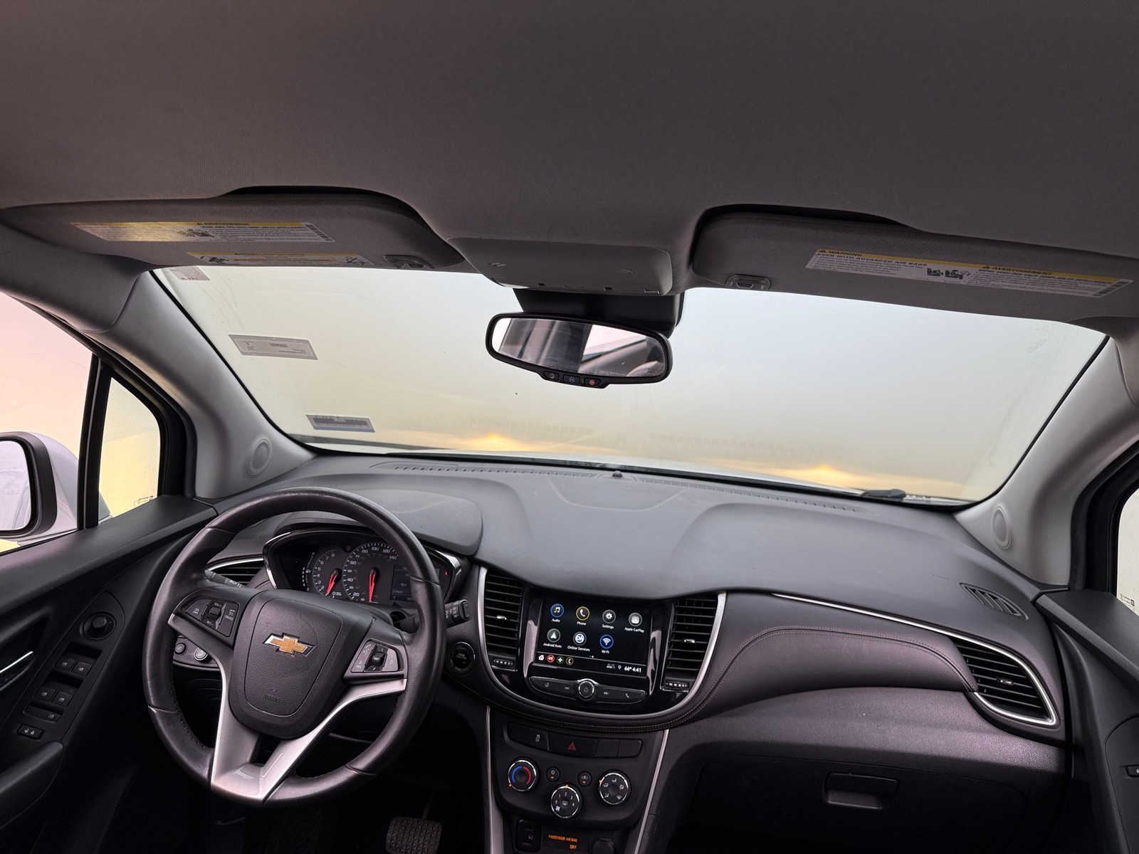 Thumbnail: 2018 Chevrolet Trax - 3