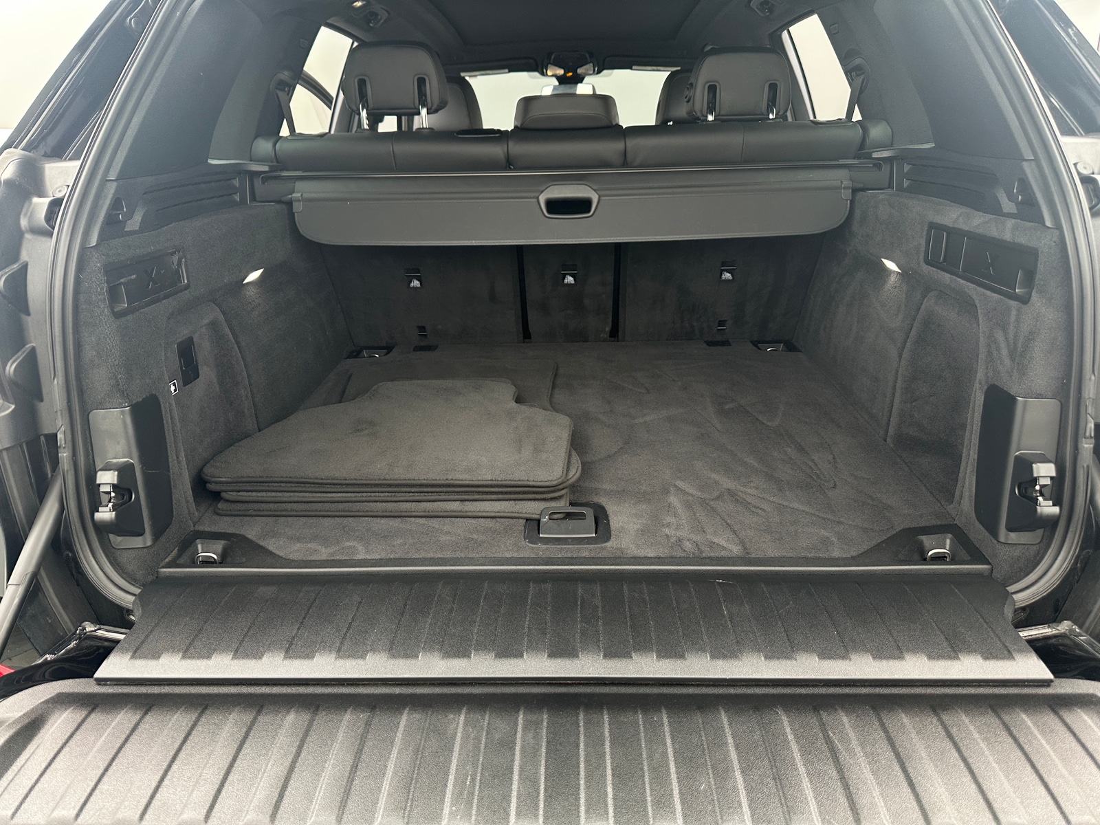 Thumbnail: 2022 BMW X5 - 6