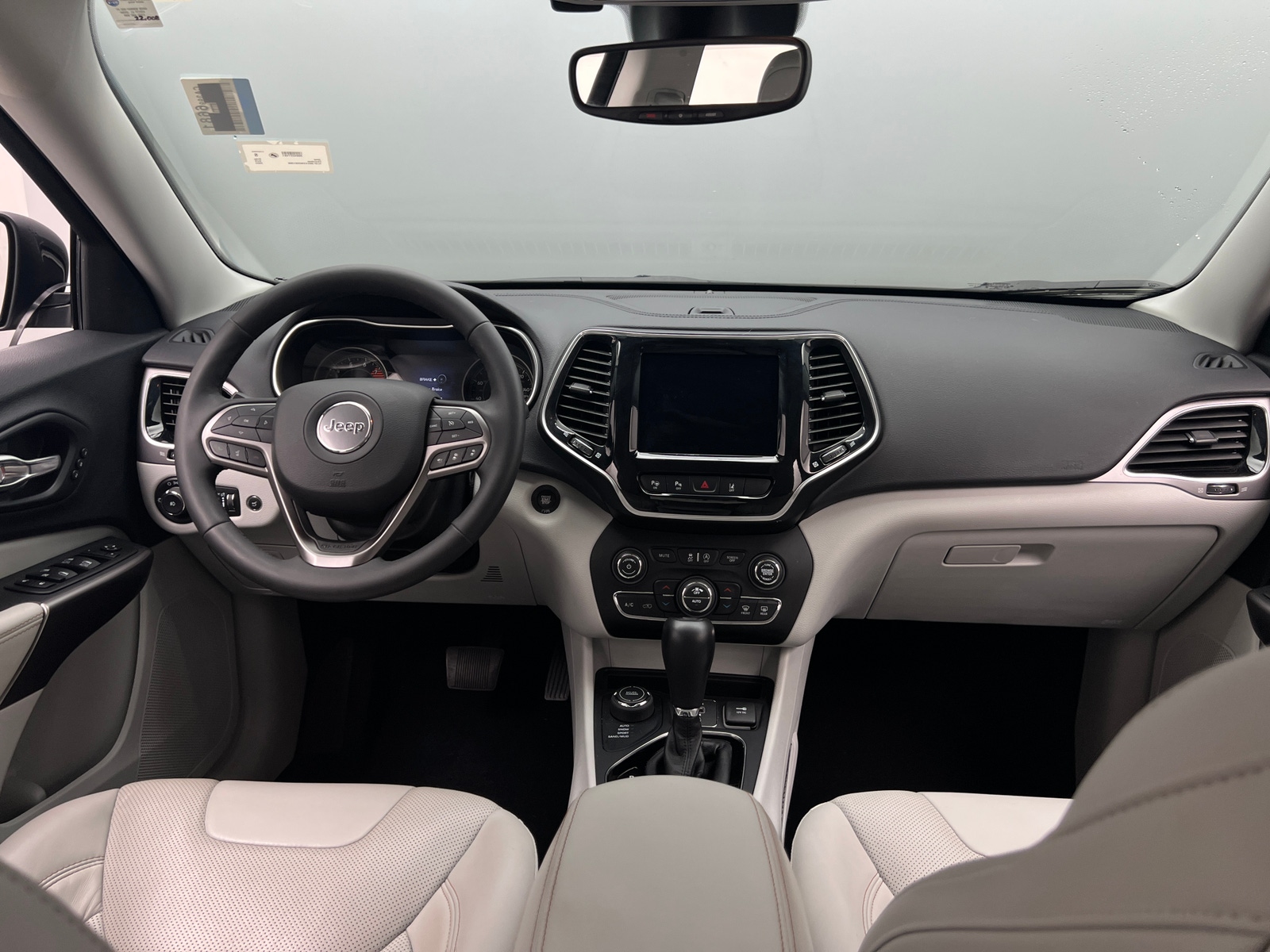 Thumbnail: 2022 Jeep Cherokee - 2