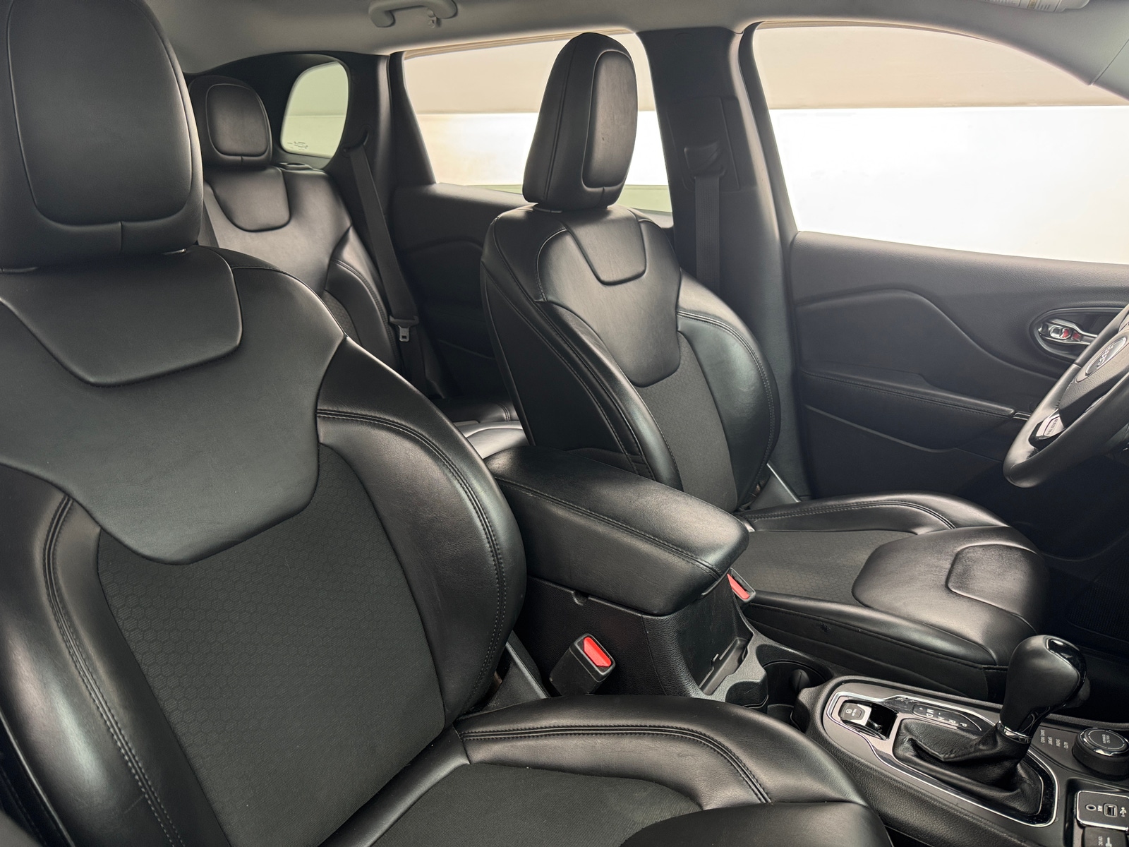 Thumbnail: 2020 Jeep Cherokee - 2