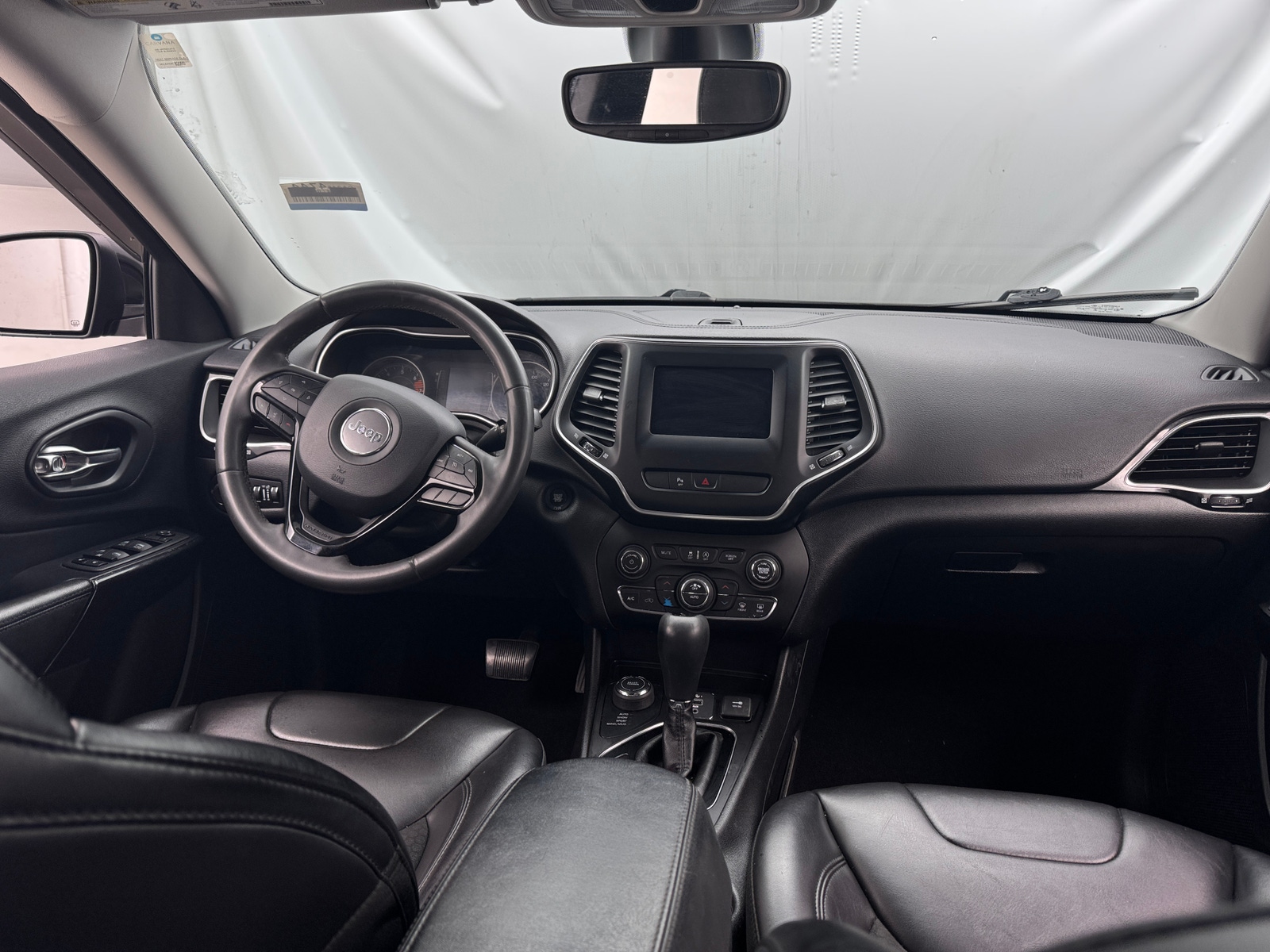 Thumbnail: 2020 Jeep Cherokee - 3