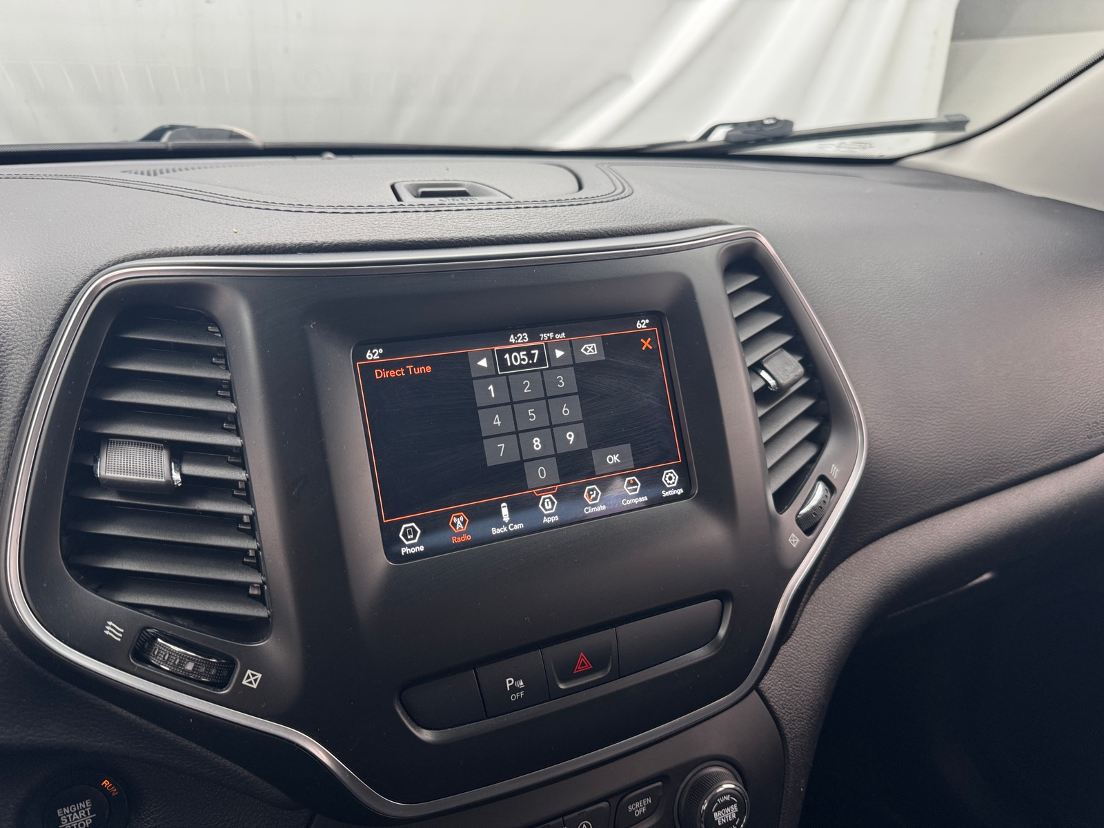 Thumbnail: 2020 Jeep Cherokee - 4