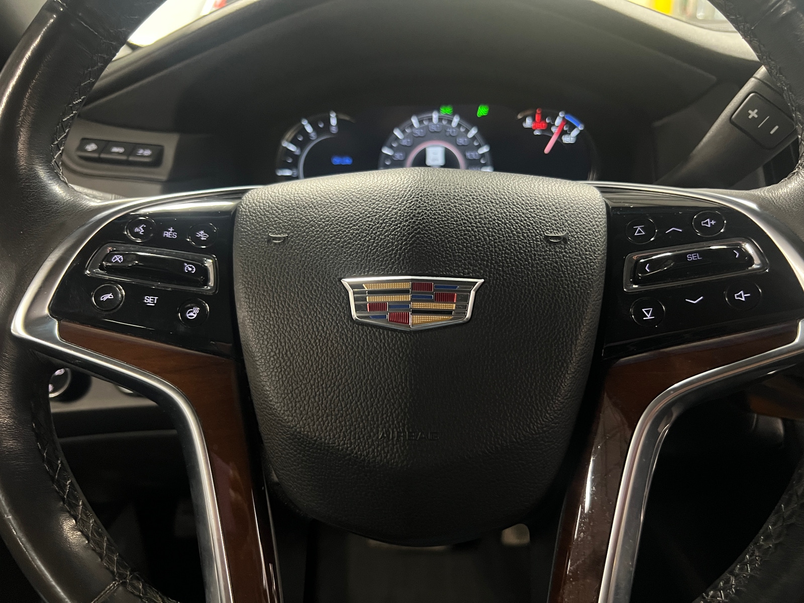 Thumbnail: 2020 Cadillac Escalade - 4