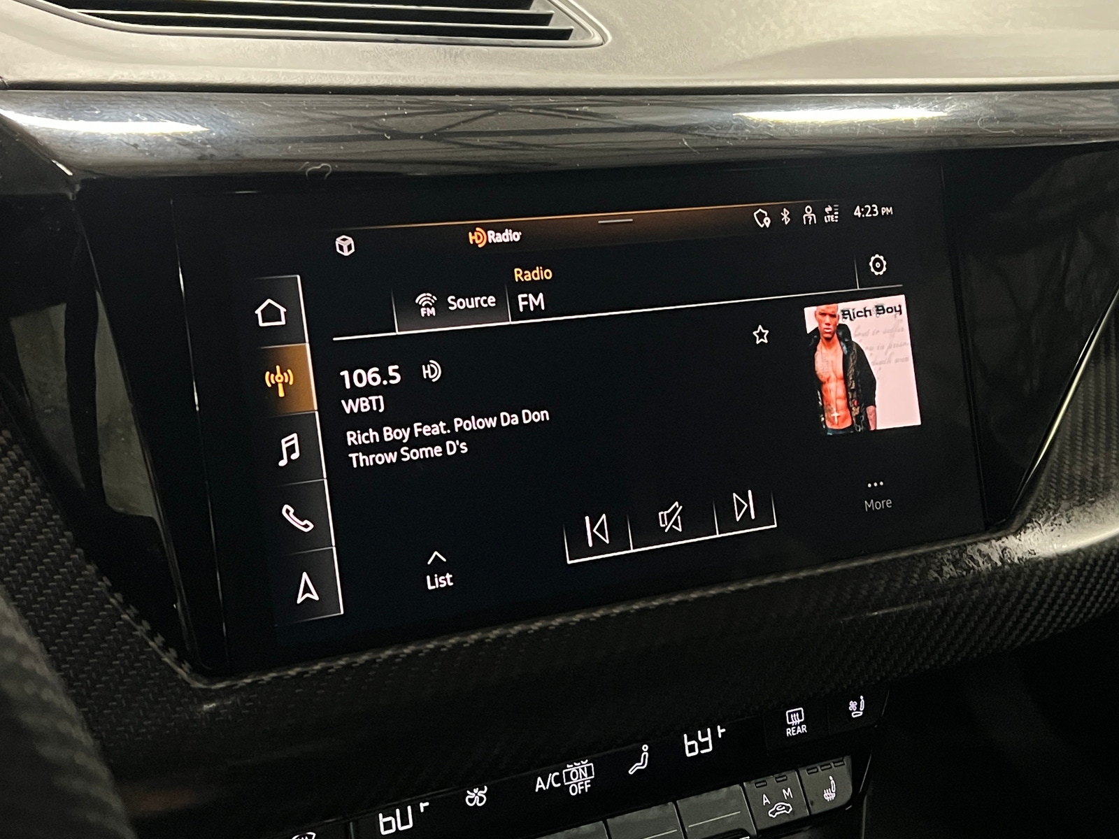 Thumbnail: 2022 Audi e-tron GT - 3