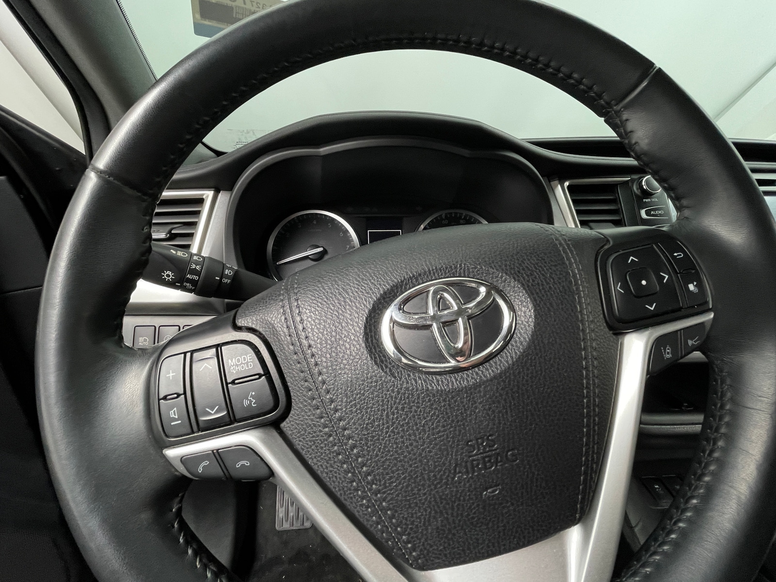 Thumbnail: 2019 Toyota Highlander - 4