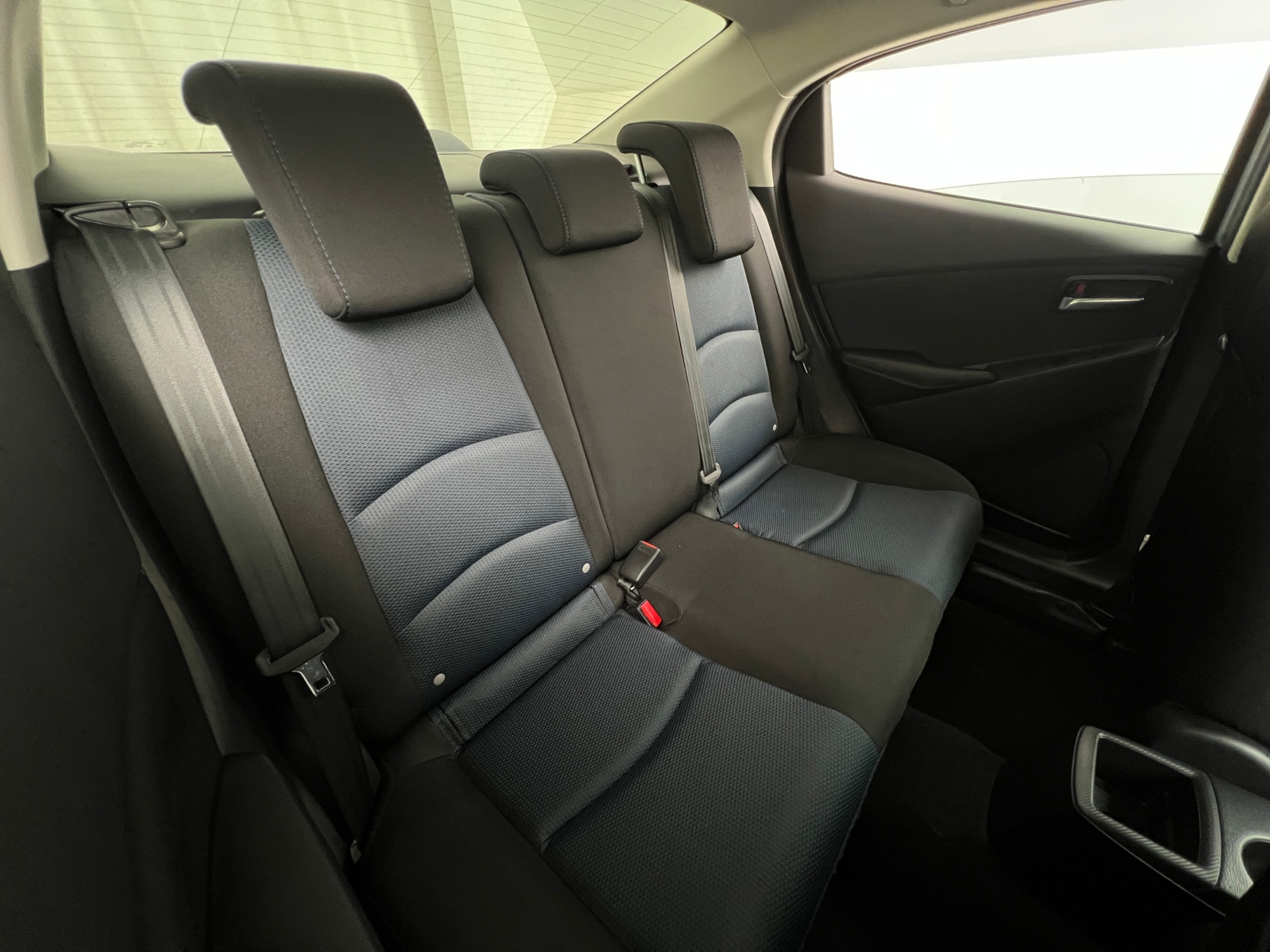 Thumbnail: 2018 Toyota Yaris iA - 6