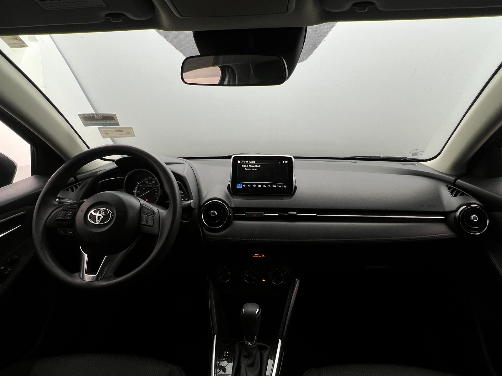 Thumbnail: 2018 Toyota Yaris iA - 3