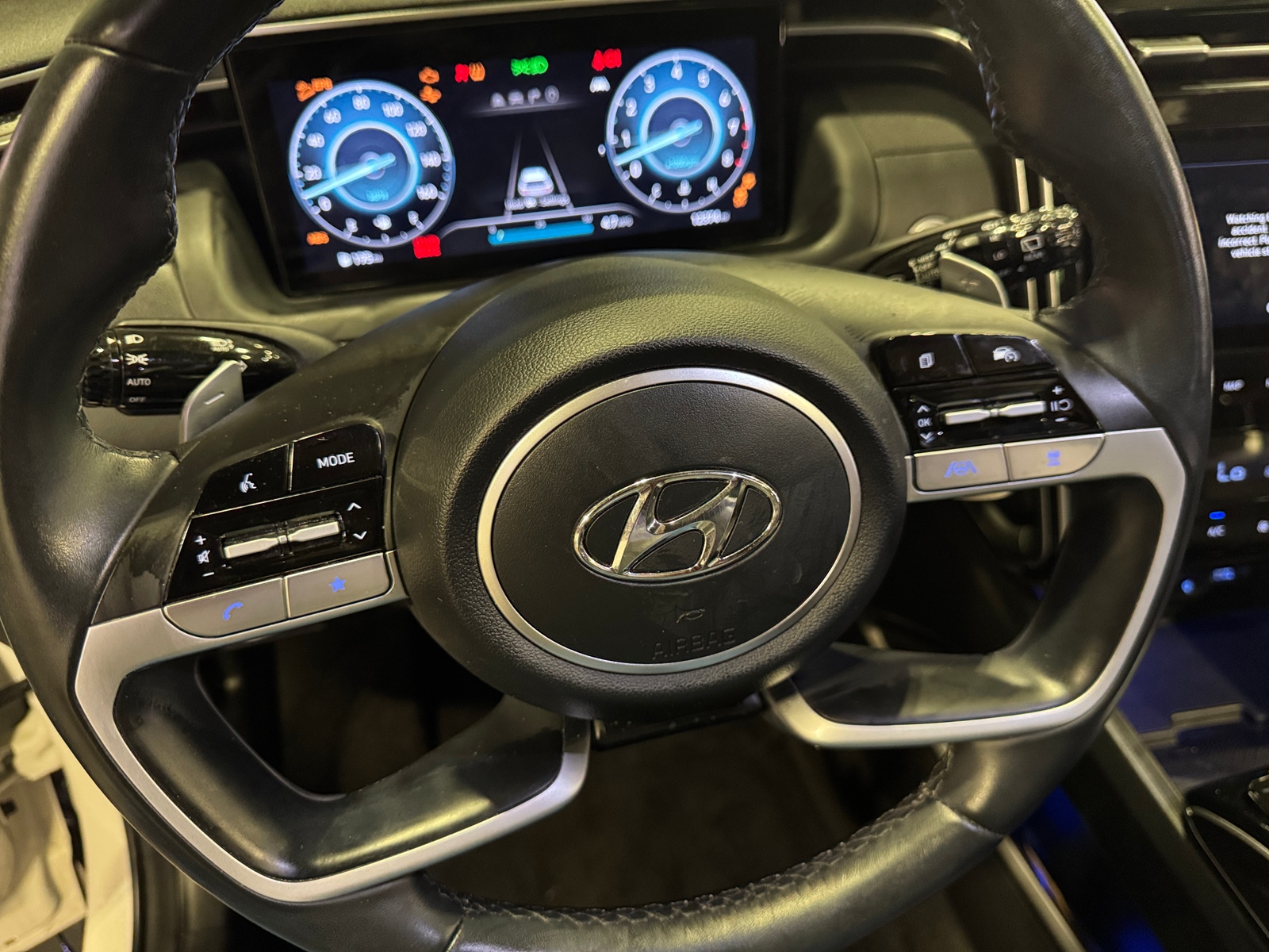 Thumbnail: 2022 Hyundai Tucson - 4