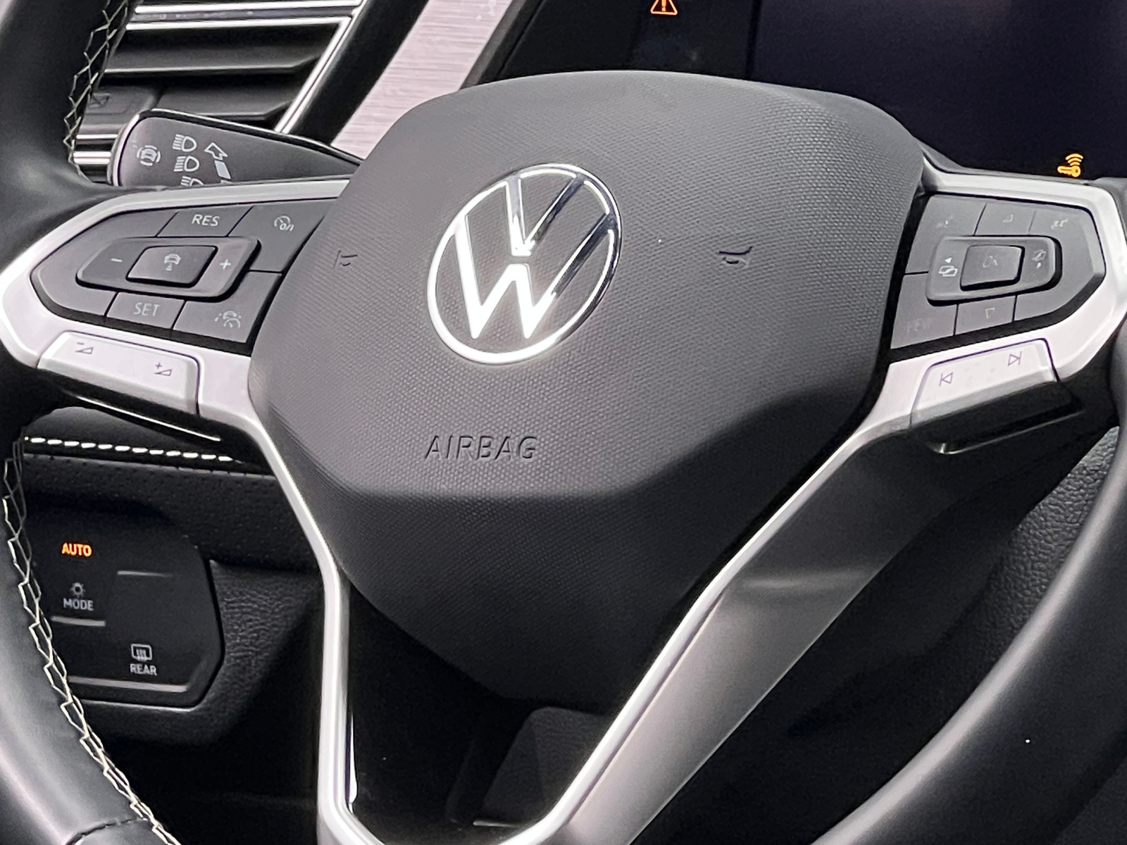 Thumbnail: 2025 Volkswagen Atlas - 4