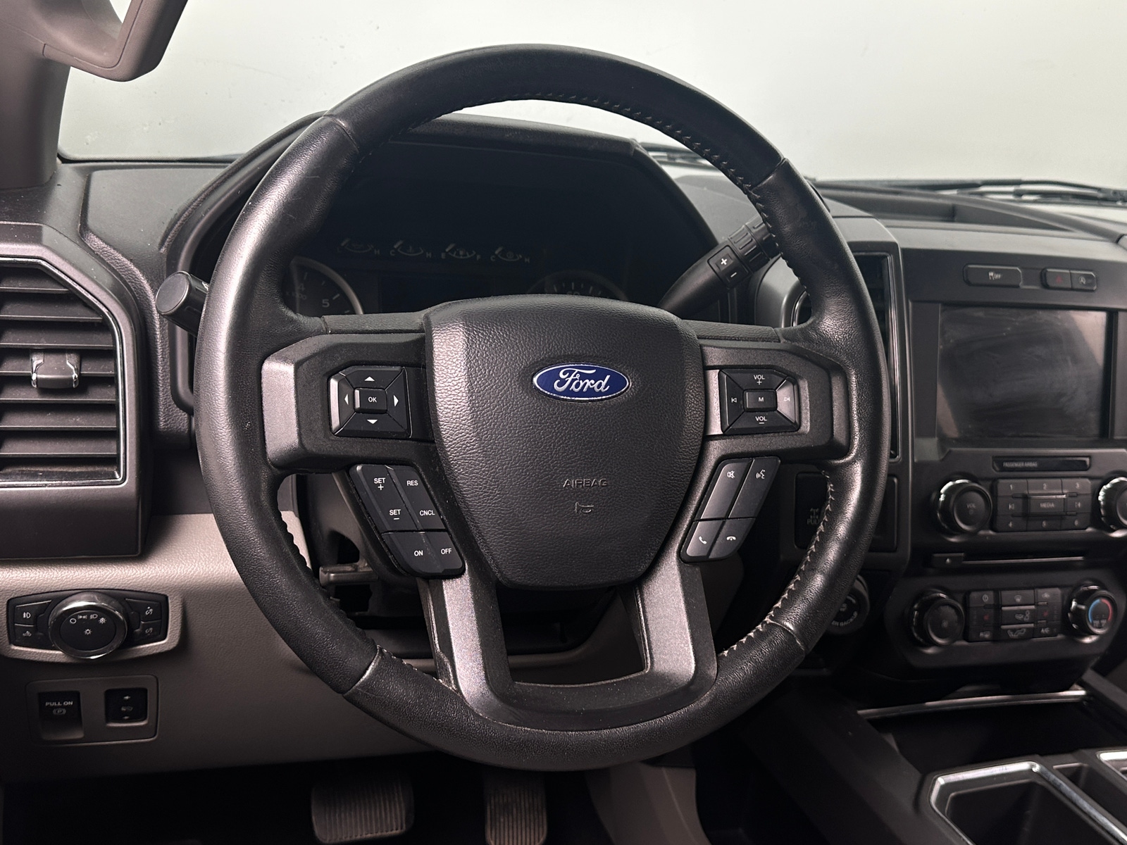 Thumbnail: 2018 Ford Econoline - 5