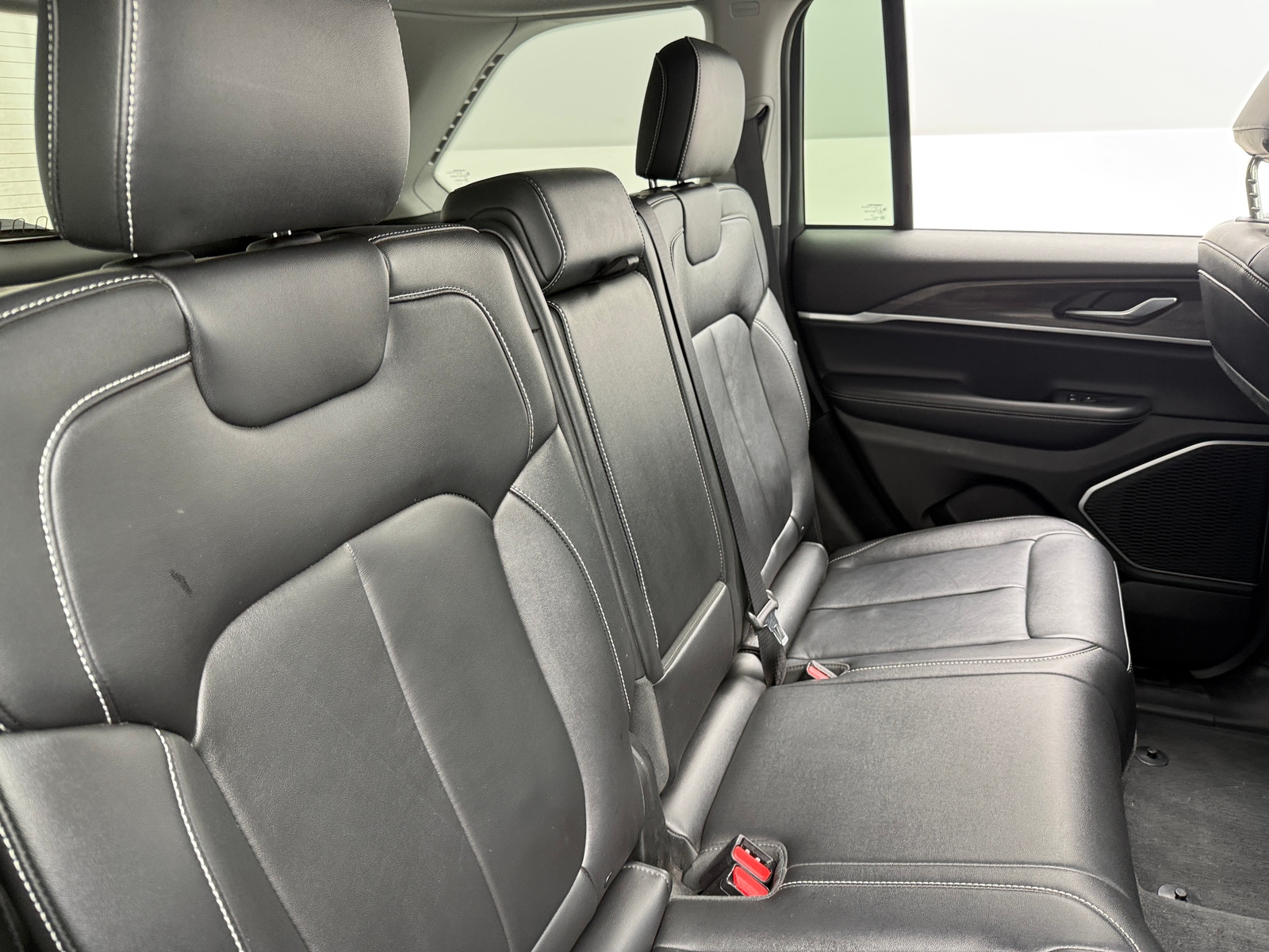 Thumbnail: 2022 Jeep Grand Cherokee - 6