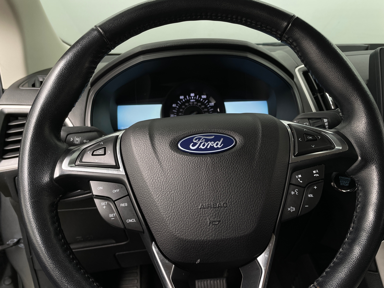 Thumbnail: 2023 Ford Edge - 4