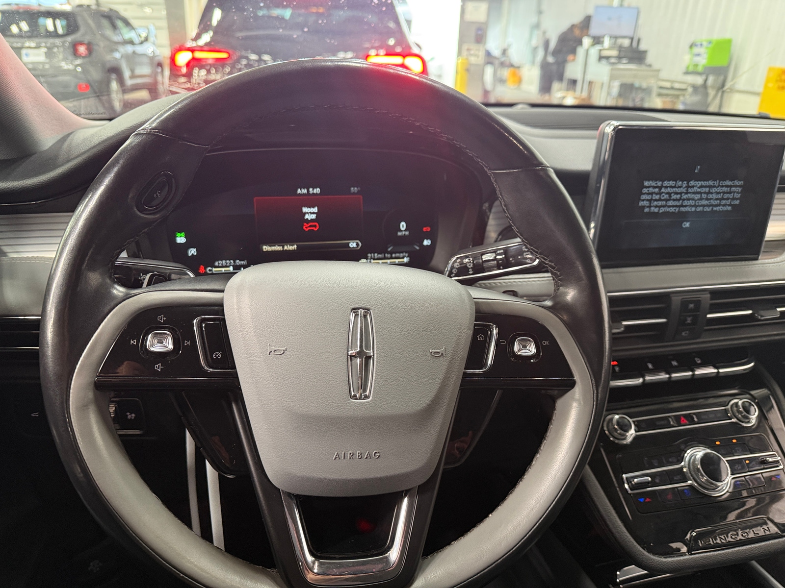 Thumbnail: 2022 Lincoln Corsair - 4