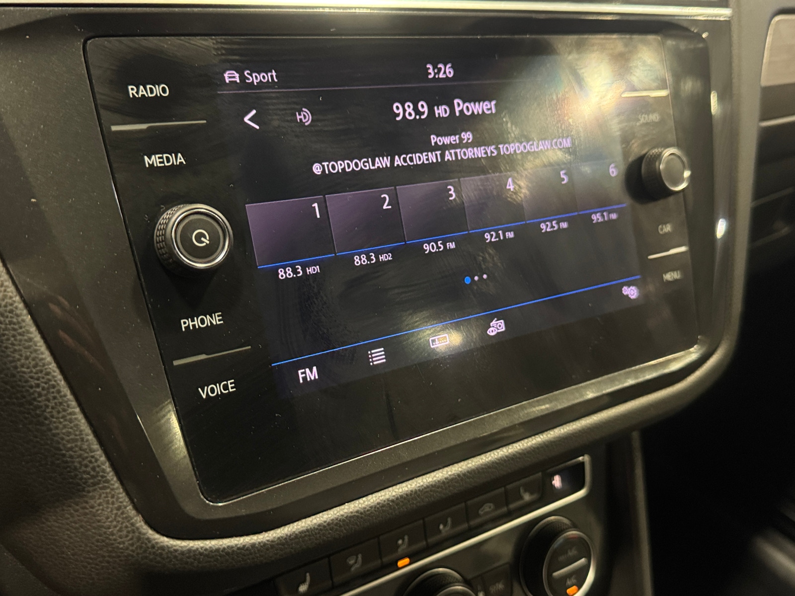 Thumbnail: 2019 Volkswagen Tiguan - 3