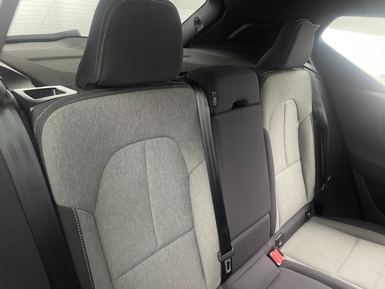 Thumbnail: 2025 Volvo XC40 - 6