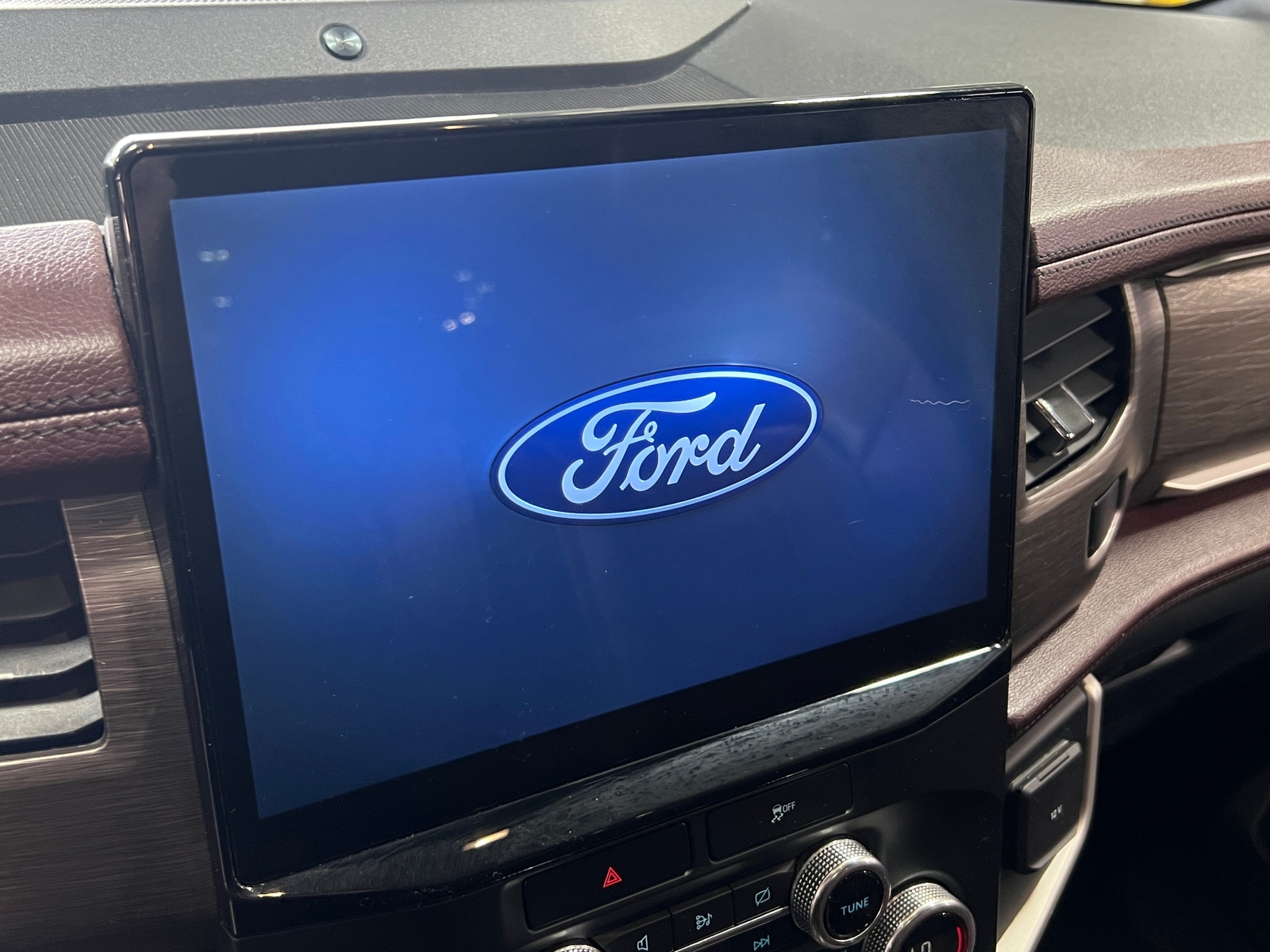 Thumbnail: 2023 Ford Expedition - 3