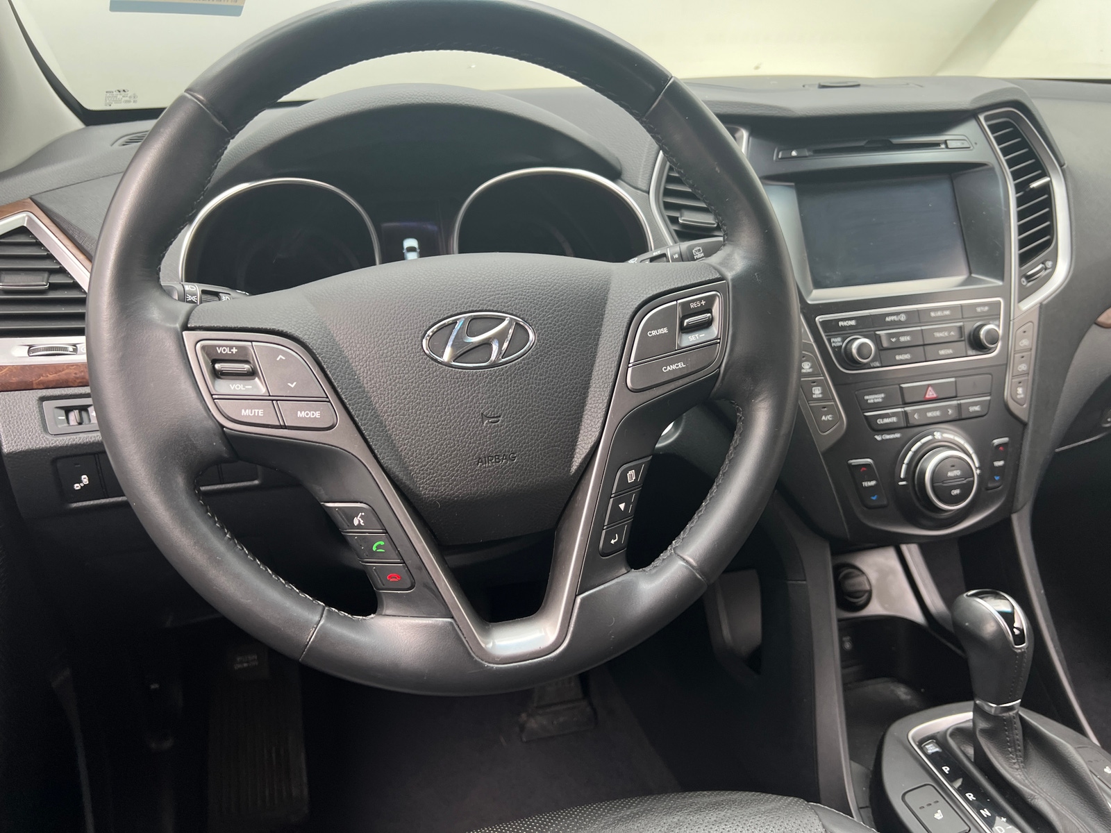 Thumbnail: 2017 Hyundai Santa Fe - 4