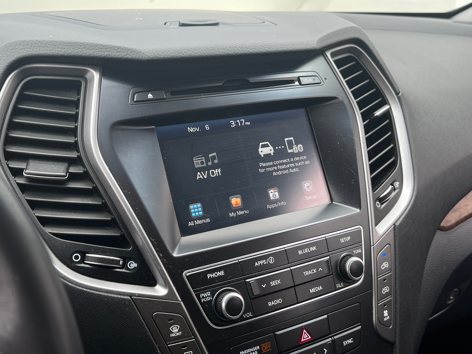 Thumbnail: 2017 Hyundai Santa Fe - 3