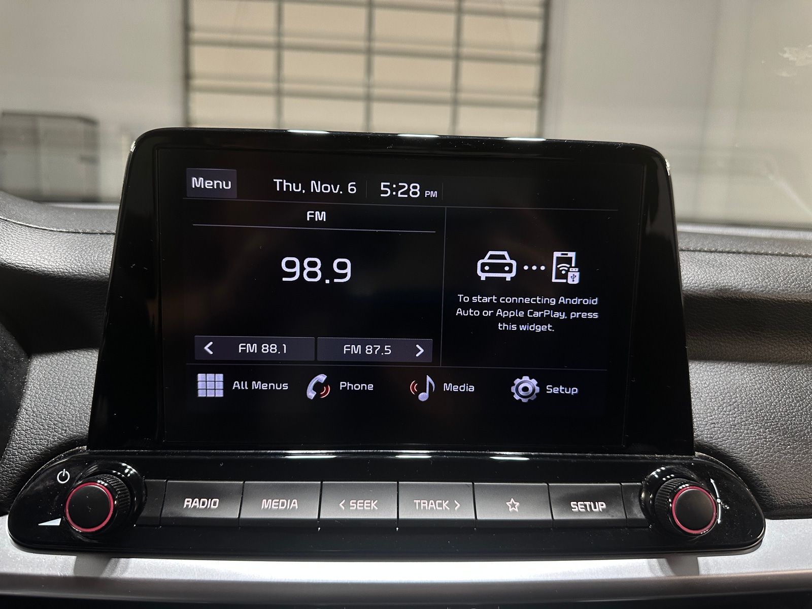 Thumbnail: 2024 Kia Forte - 4