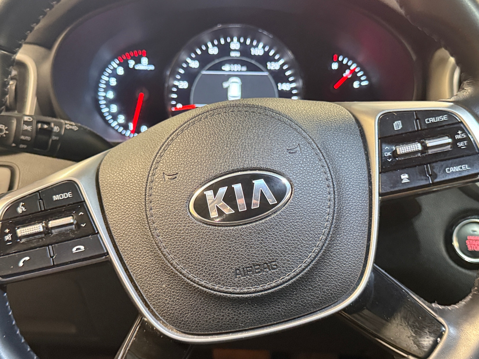 Thumbnail: 2020 Kia Sorento - 4