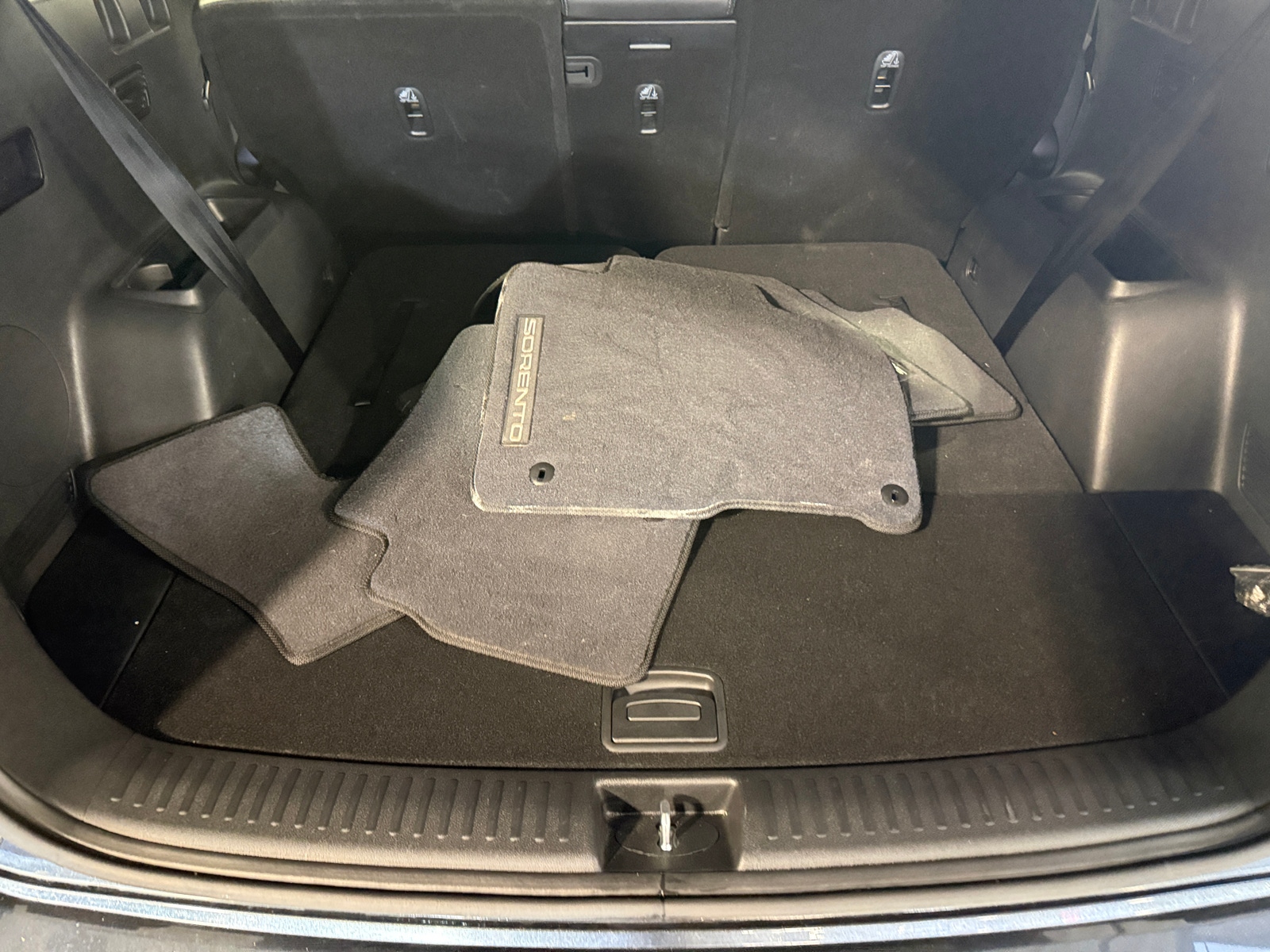 Thumbnail: 2020 Kia Sorento - 6