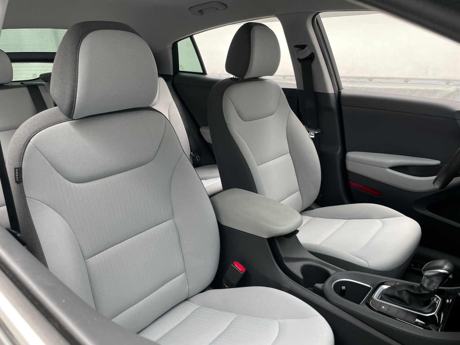 Thumbnail: 2022 Hyundai Ioniq - 2