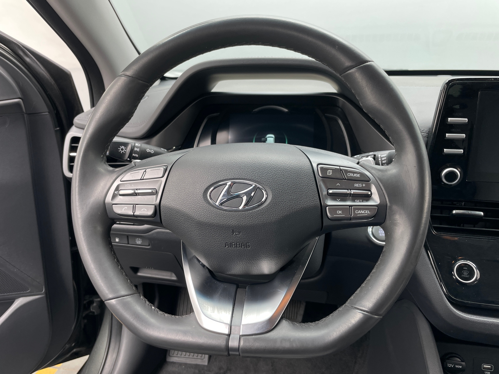 Thumbnail: 2022 Hyundai Ioniq - 5