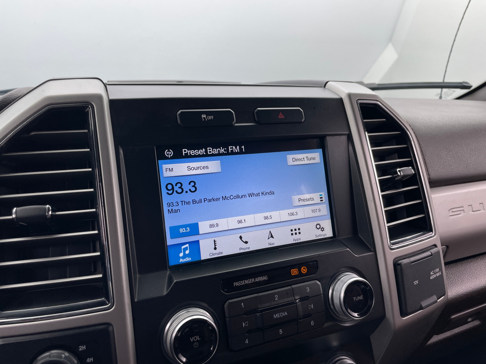 Thumbnail: 2019 Ford Econoline - 4