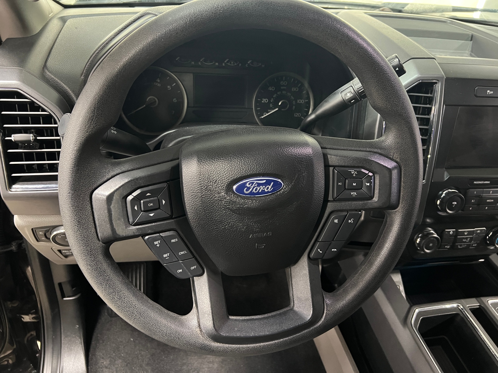 Thumbnail: 2020 Ford Econoline - 5