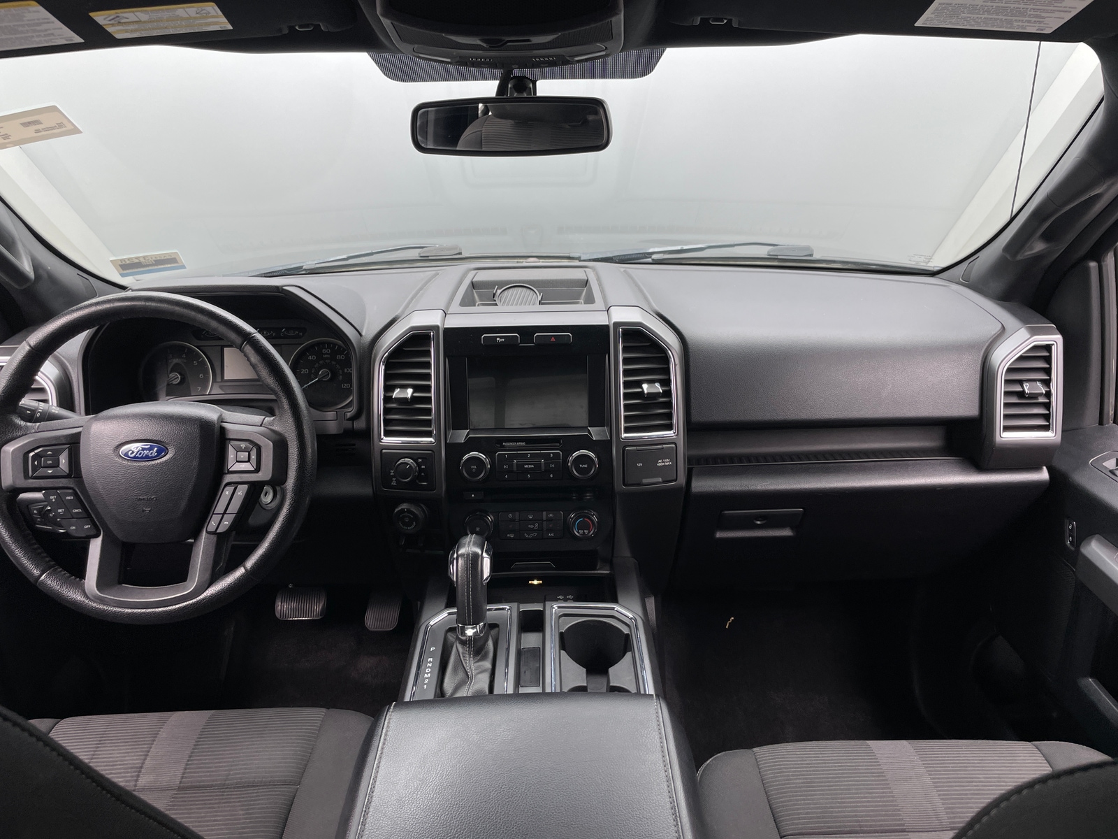 Thumbnail: 2016 Ford Econoline - 3