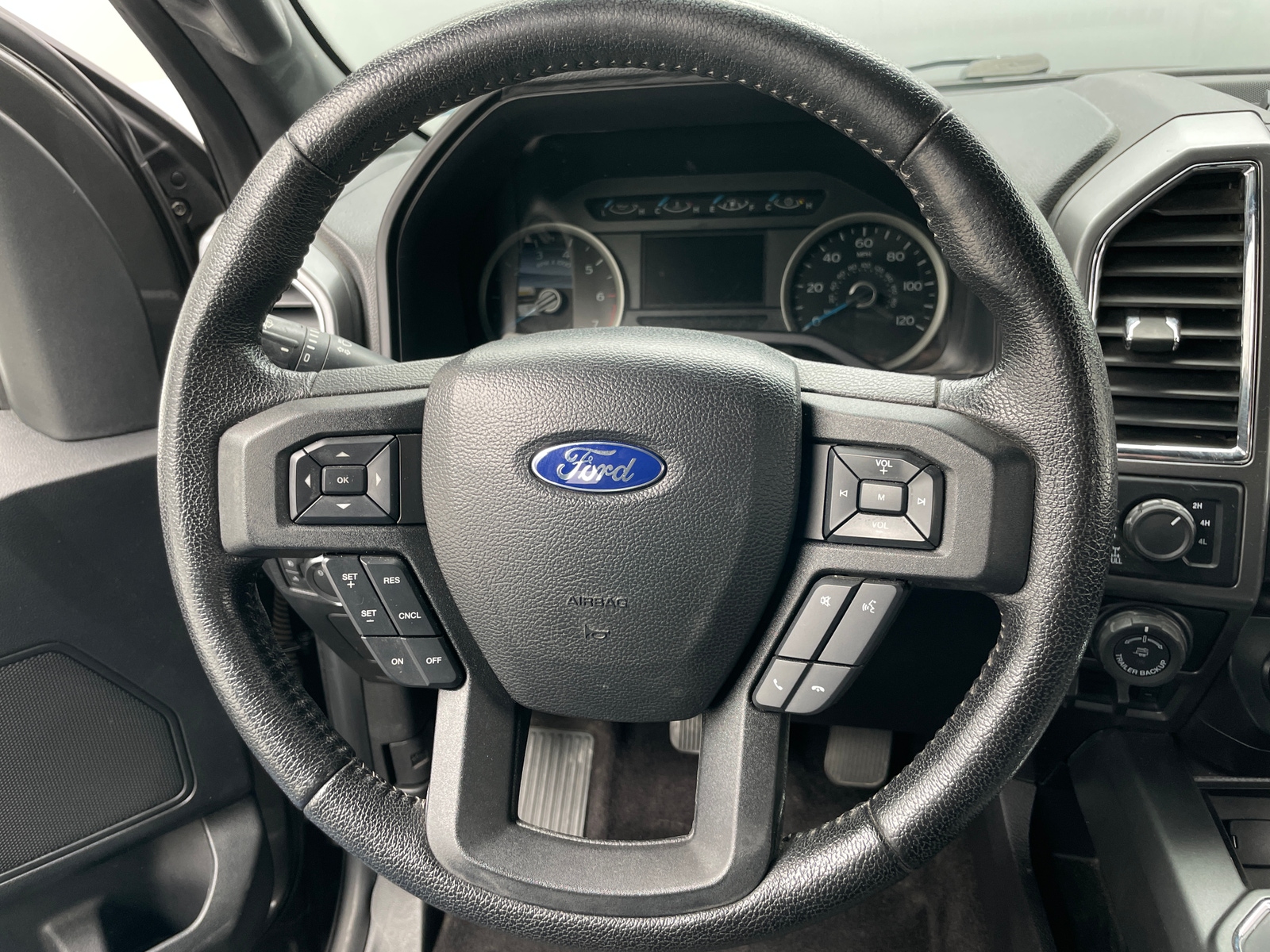 Thumbnail: 2016 Ford Econoline - 5