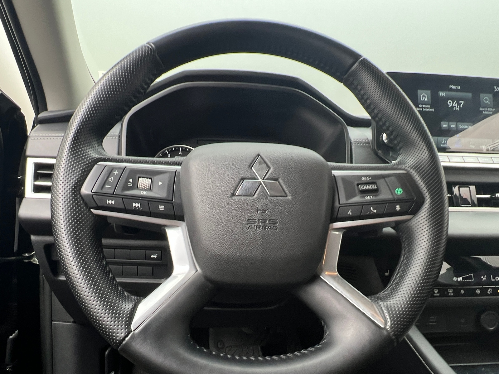 Thumbnail: 2024 Mitsubishi Outlander - 5