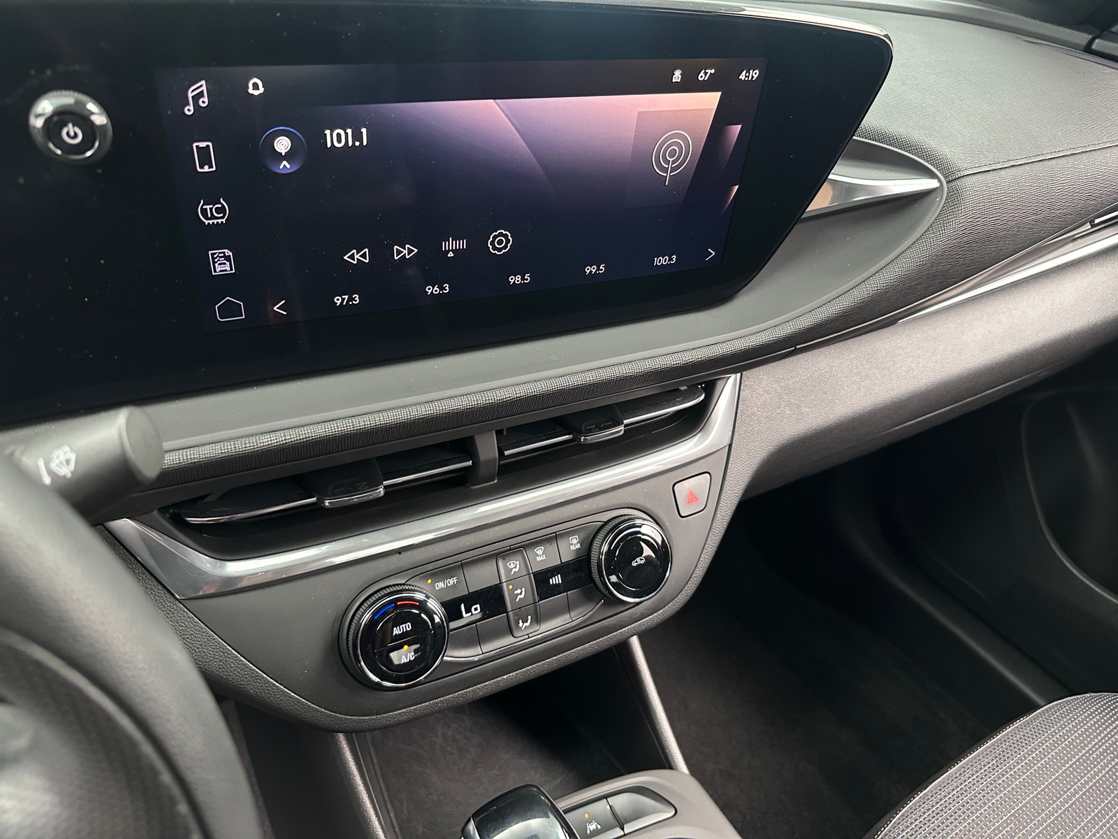 Thumbnail: 2024 Buick Envista - 4