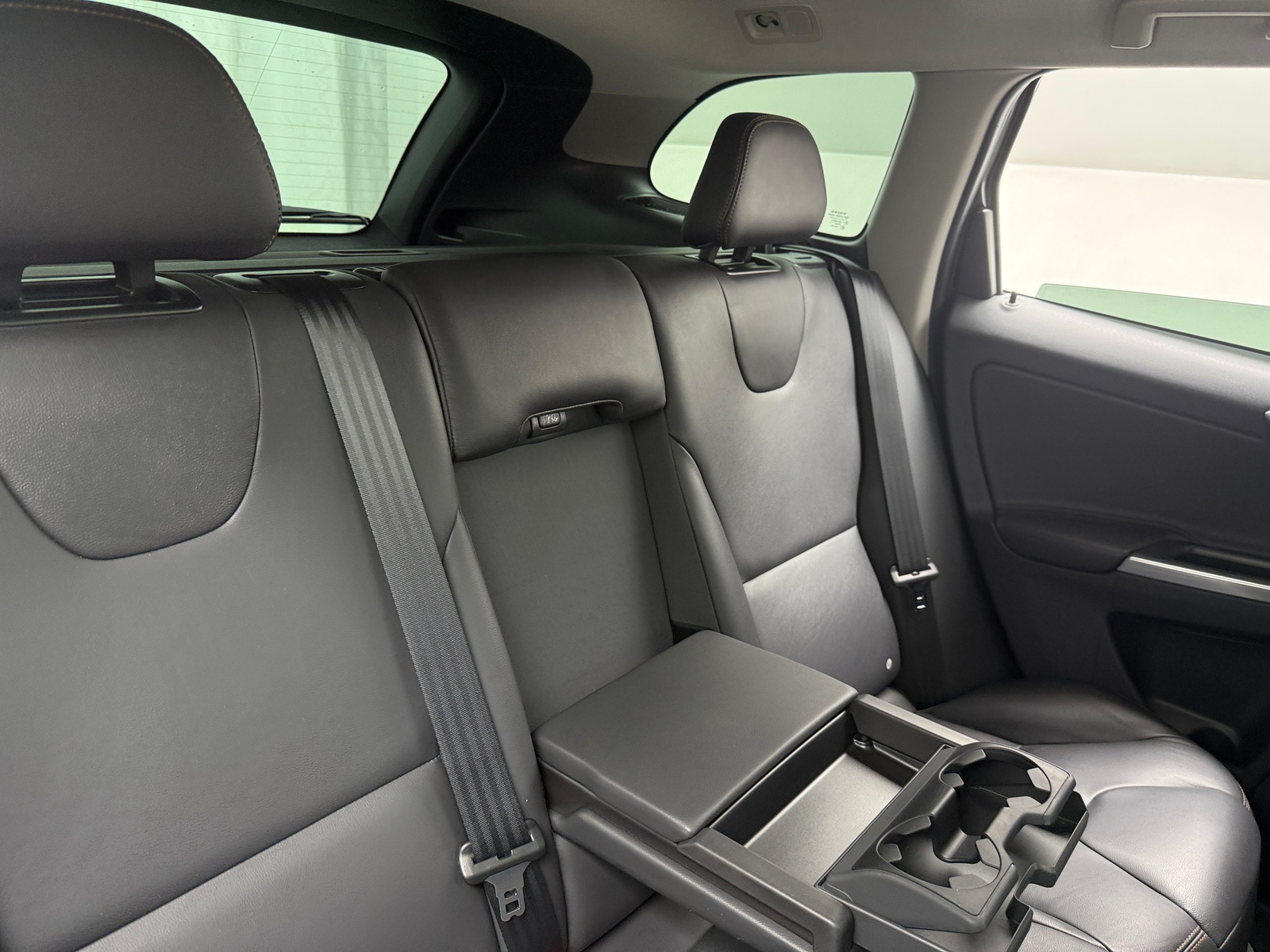 Thumbnail: 2017 Volvo XC60 - 5