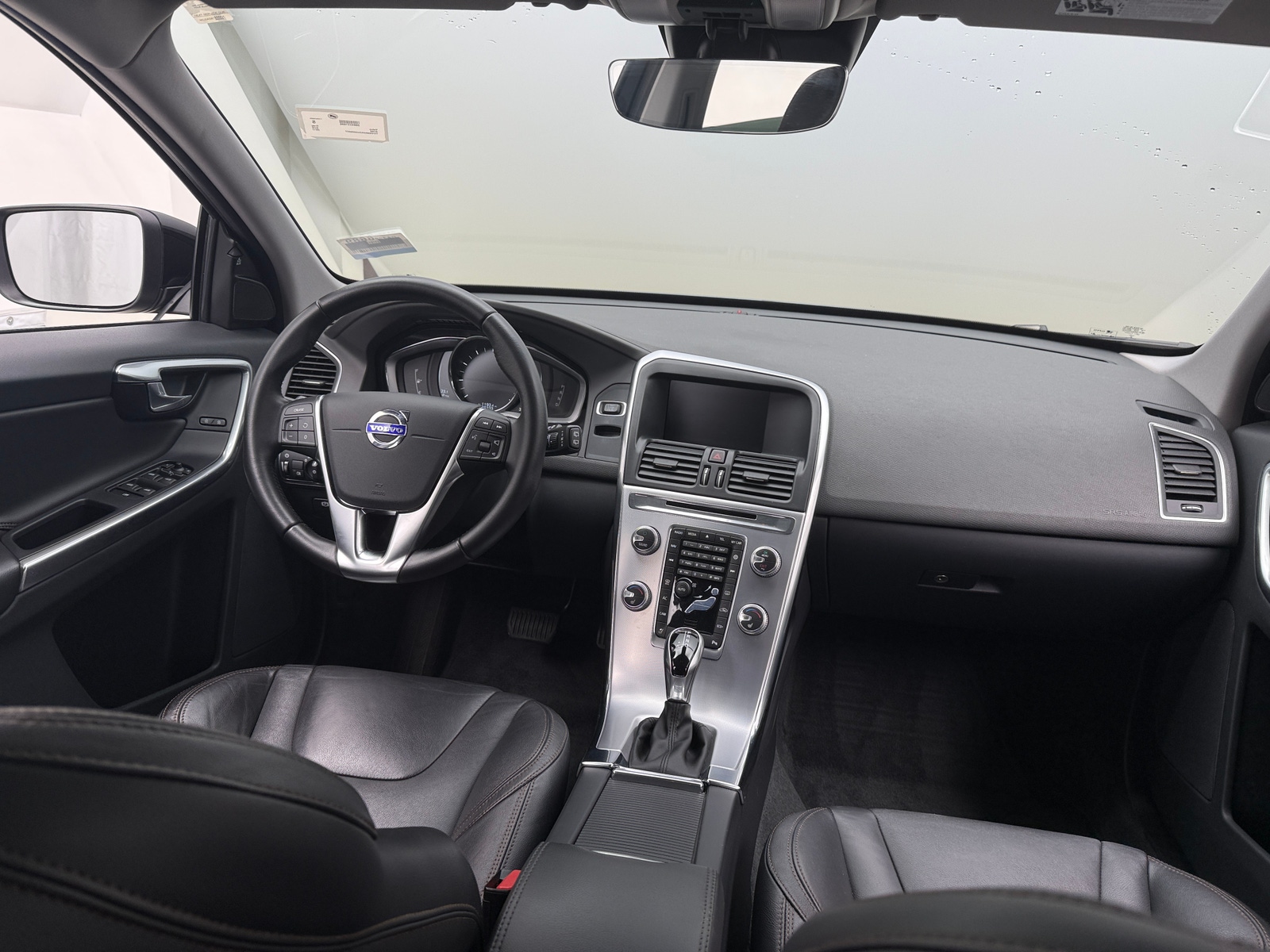 Thumbnail: 2017 Volvo XC60 - 2