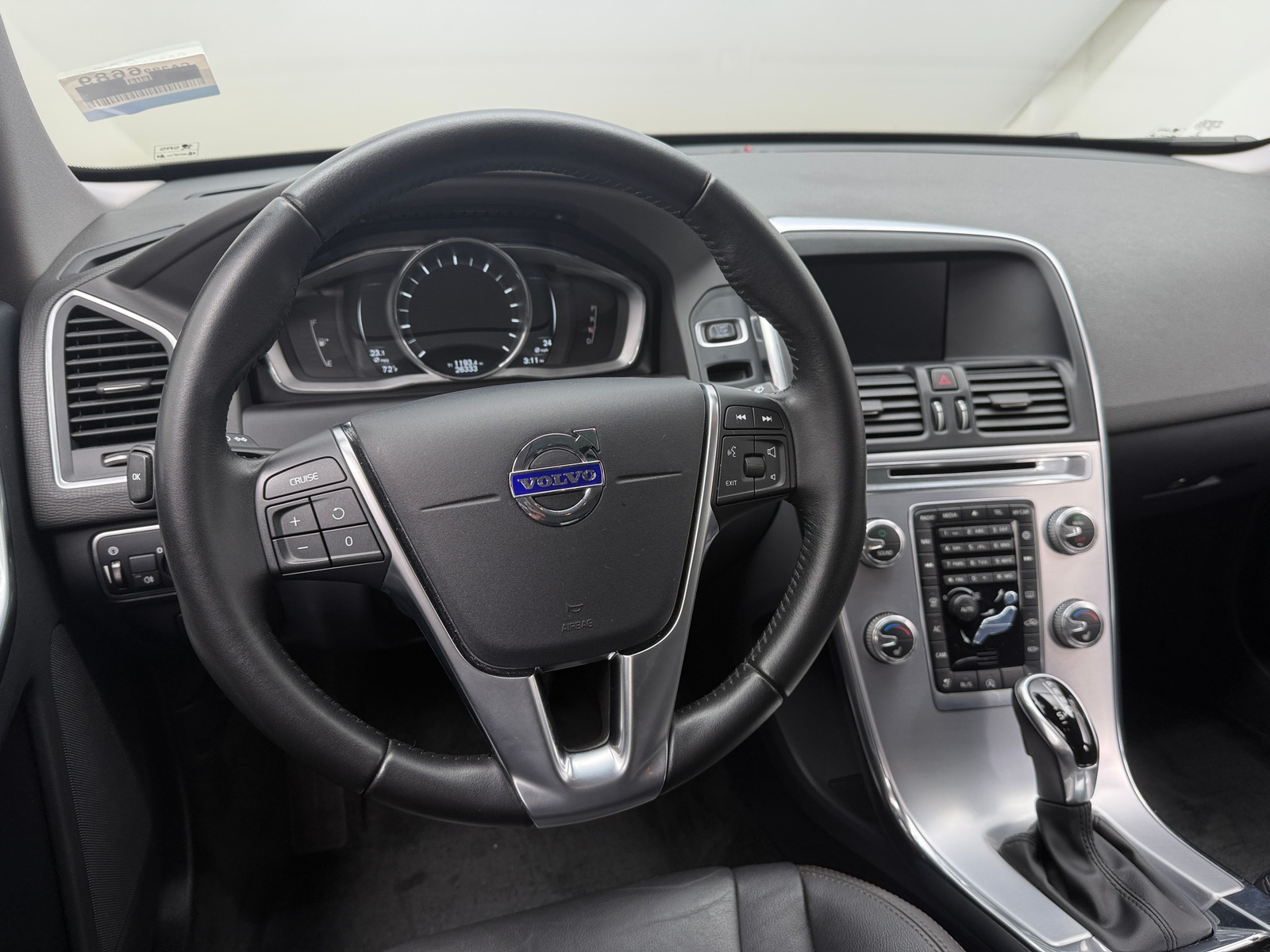 Thumbnail: 2017 Volvo XC60 - 4