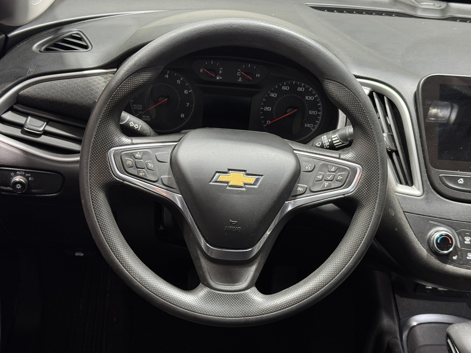 Thumbnail: 2022 Chevrolet Malibu - 5