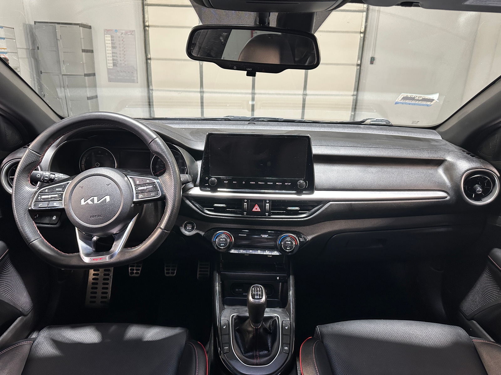 Thumbnail: 2022 Kia Forte - 2