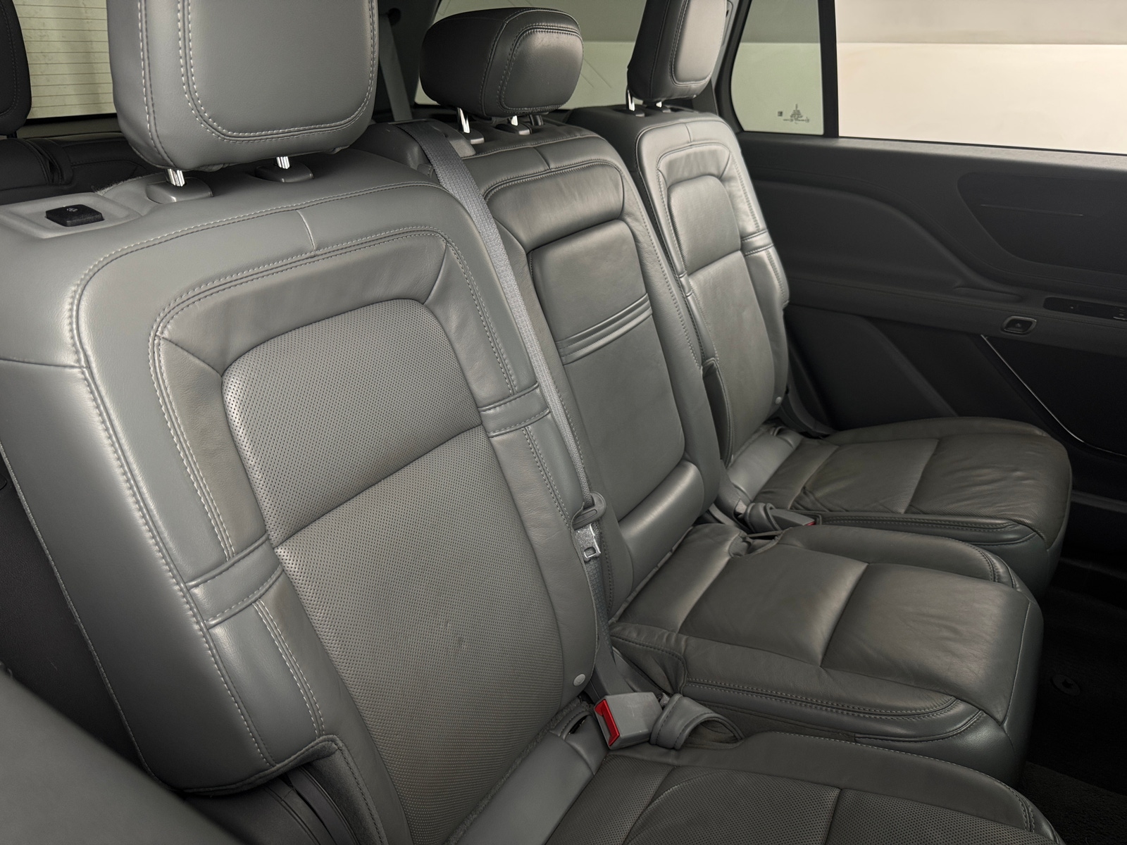 Thumbnail: 2021 Lincoln Aviator - 5