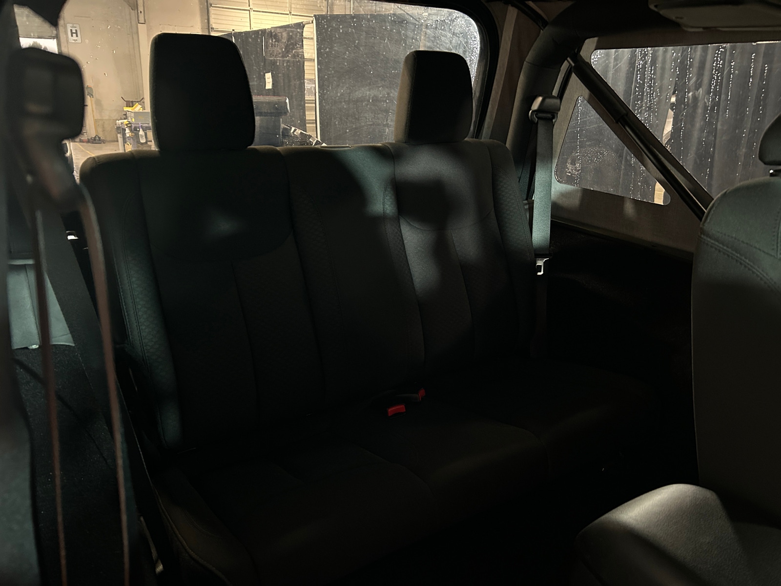 Thumbnail: 2015 Jeep Wrangler - 6