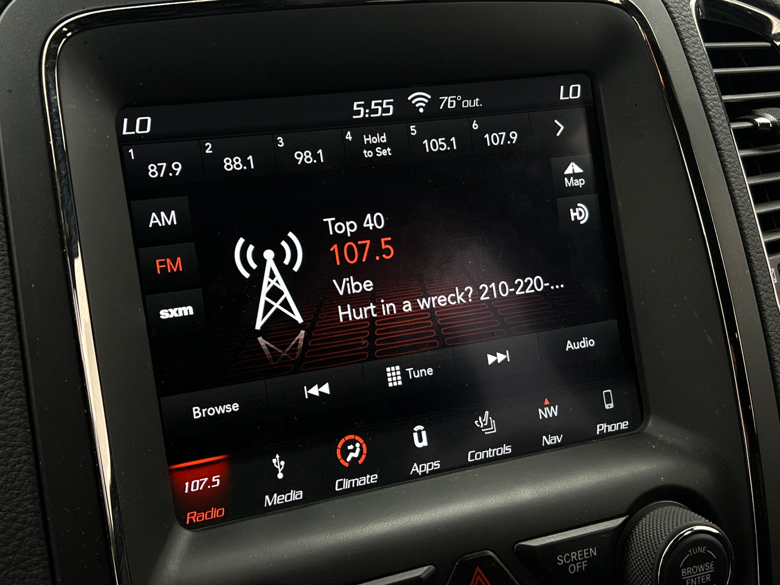 Thumbnail: 2018 Dodge Durango - 3